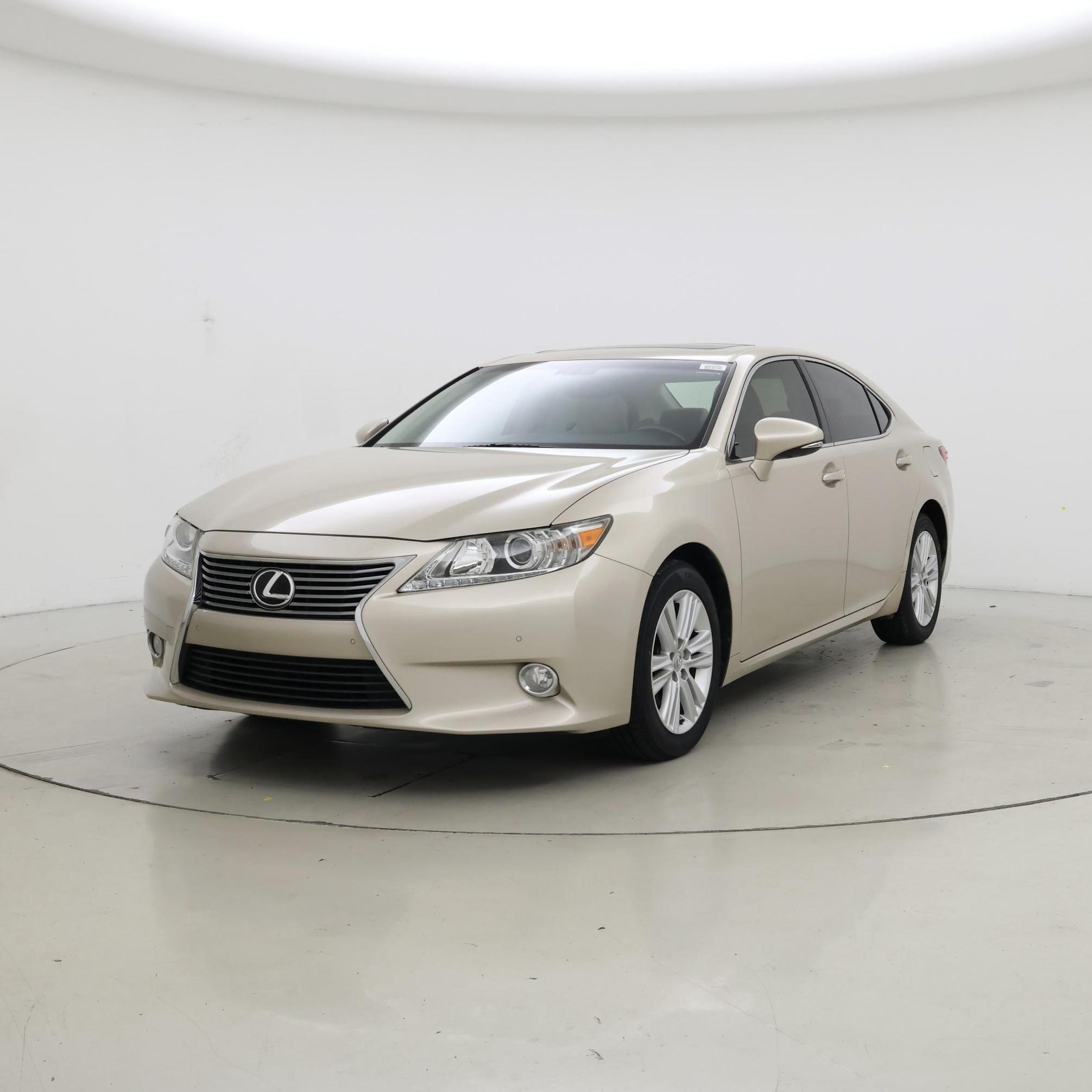 Thumbnail: 2015 Lexus ES - 4