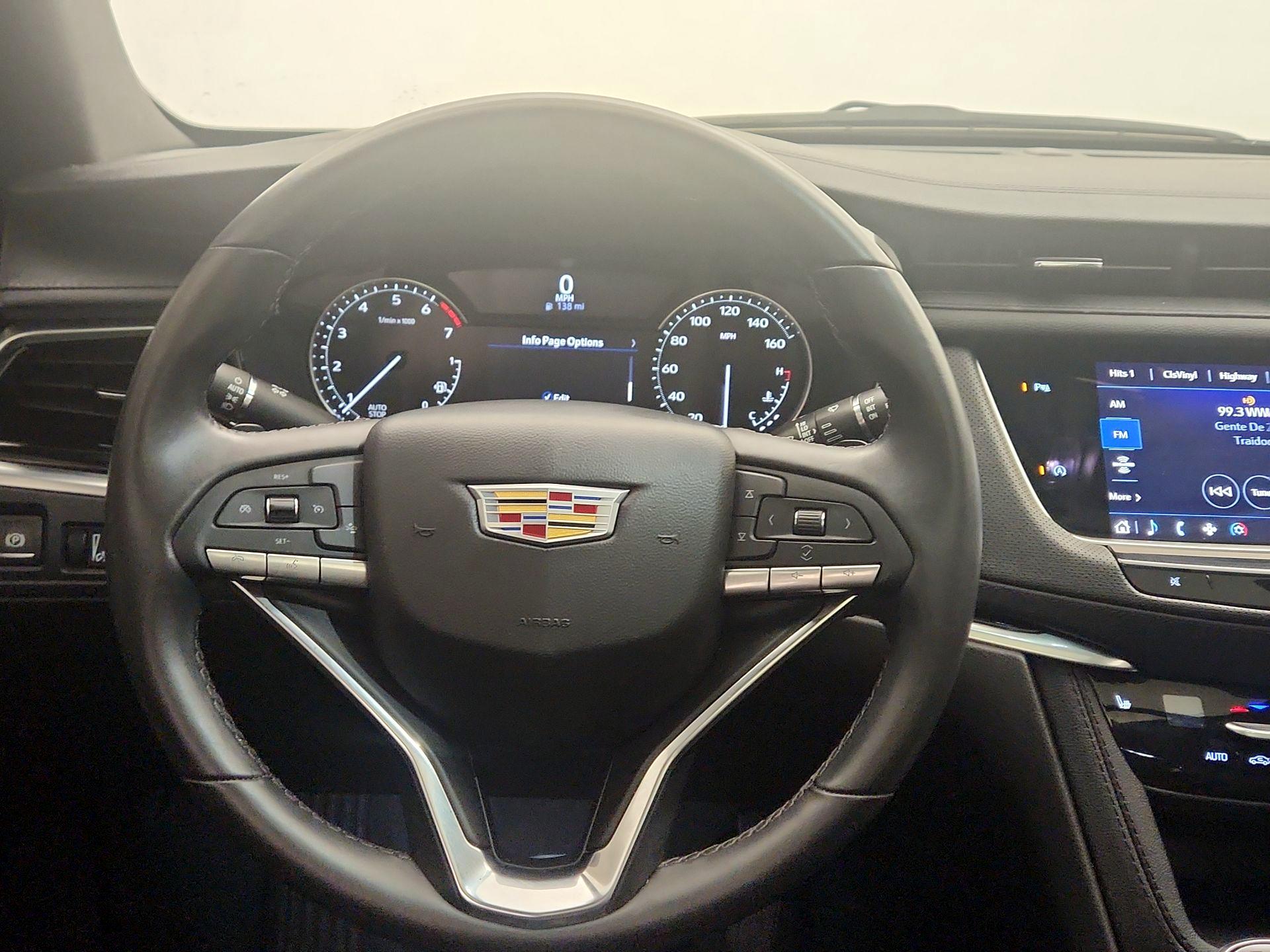 Thumbnail: 2024 Cadillac XT6 - 10