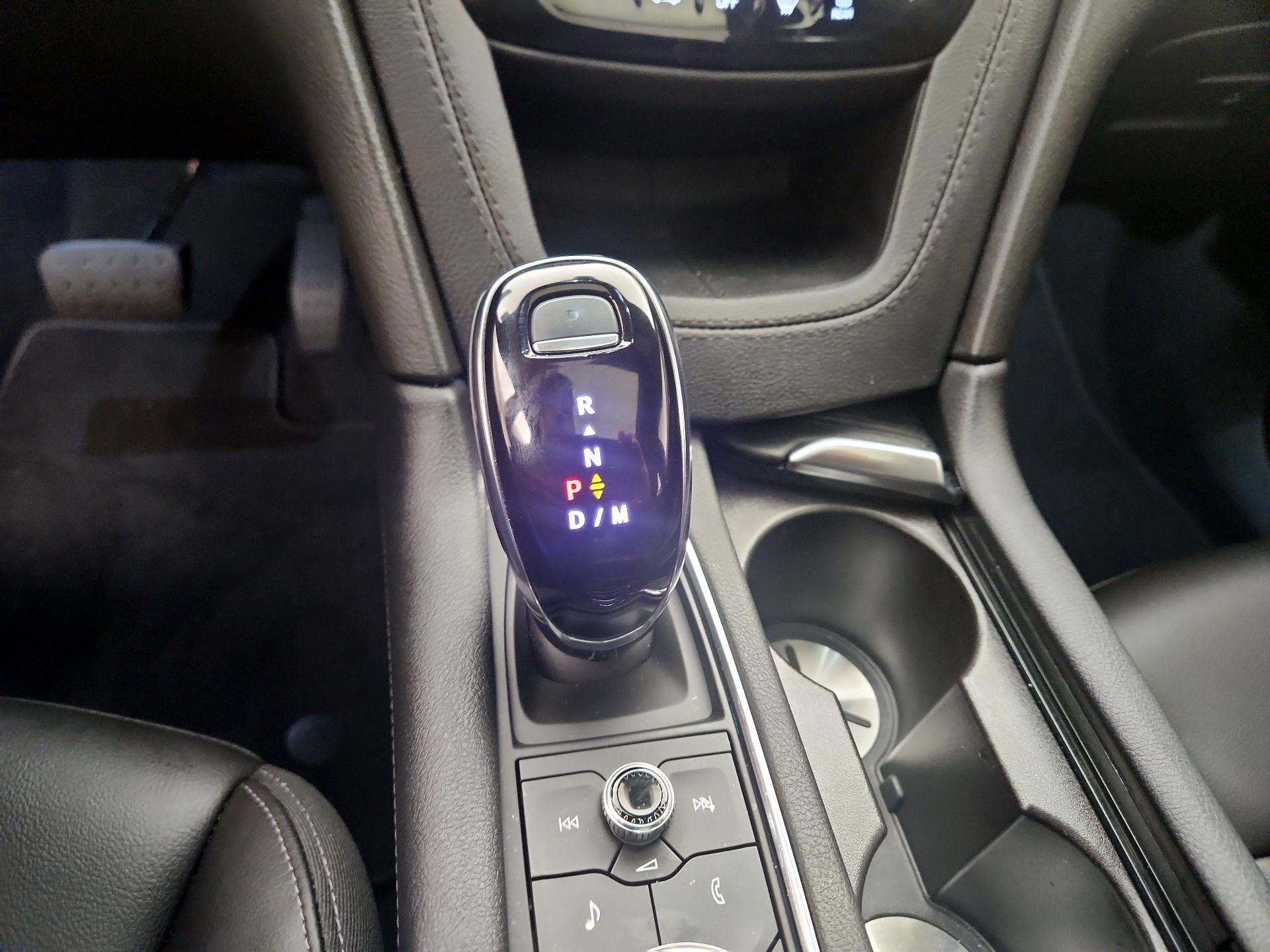 Thumbnail: 2024 Cadillac XT6 - 17