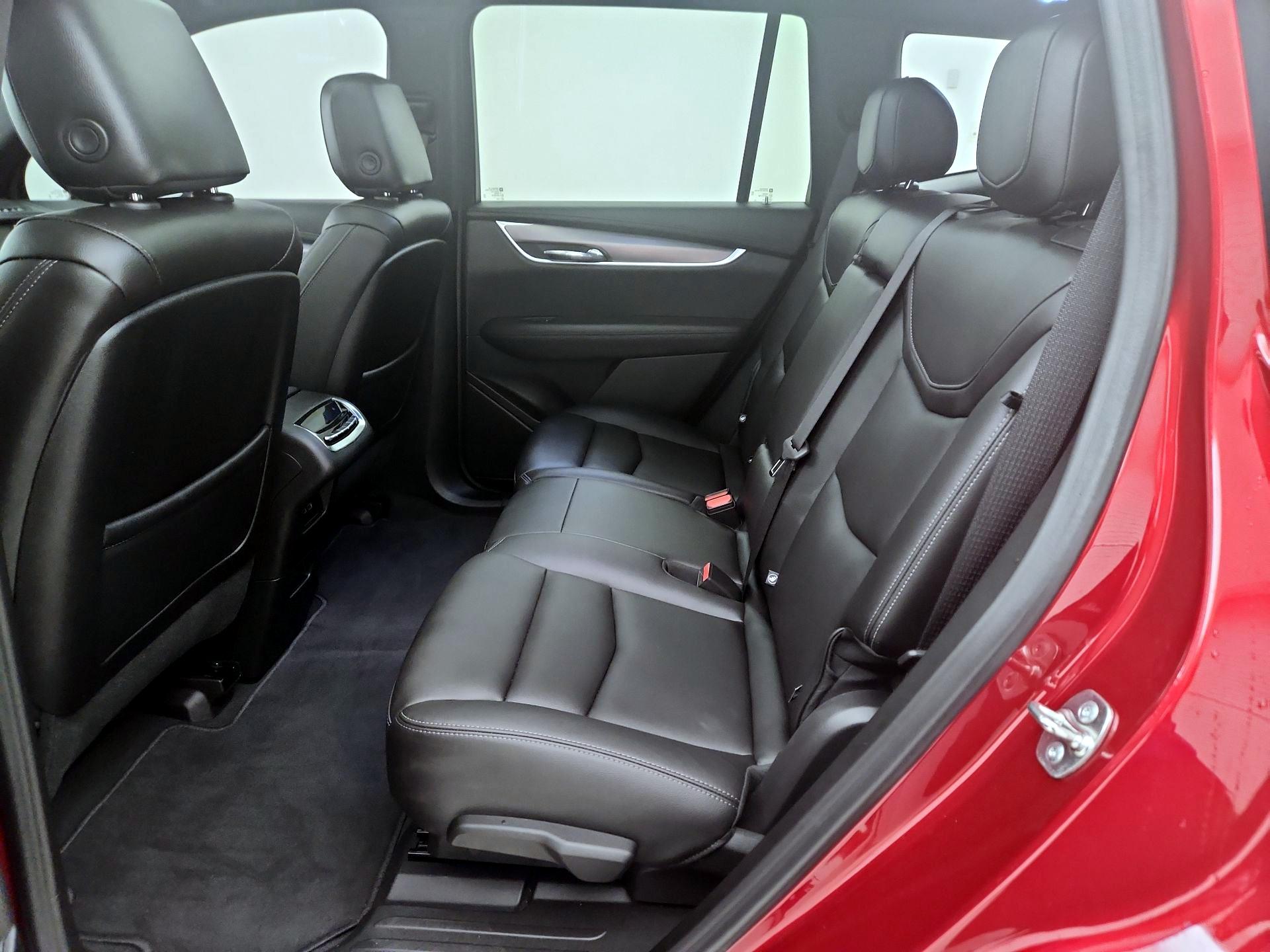 Thumbnail: 2024 Cadillac XT6 - 20