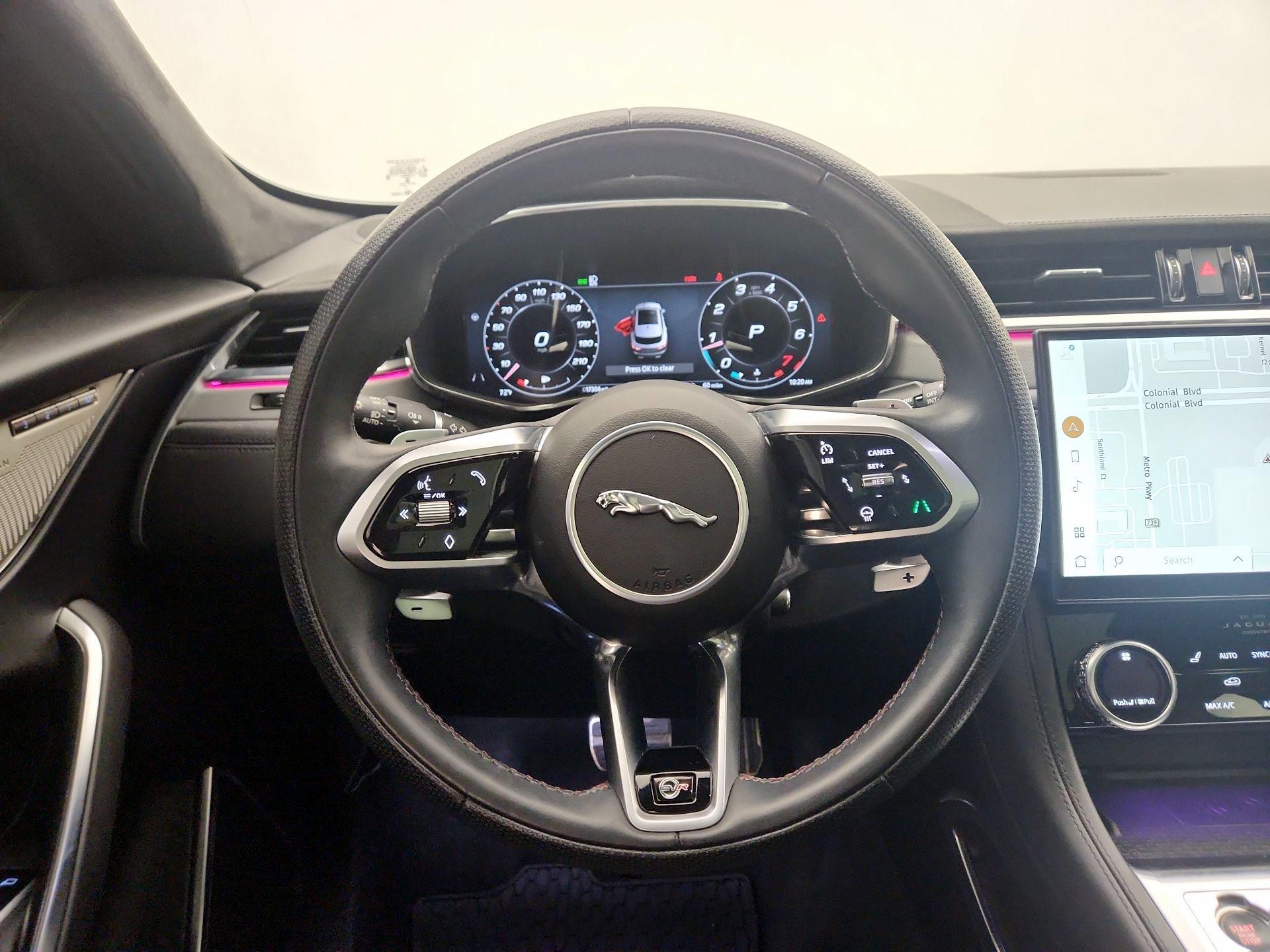 Thumbnail: 2023 Jaguar F-Pace - 10