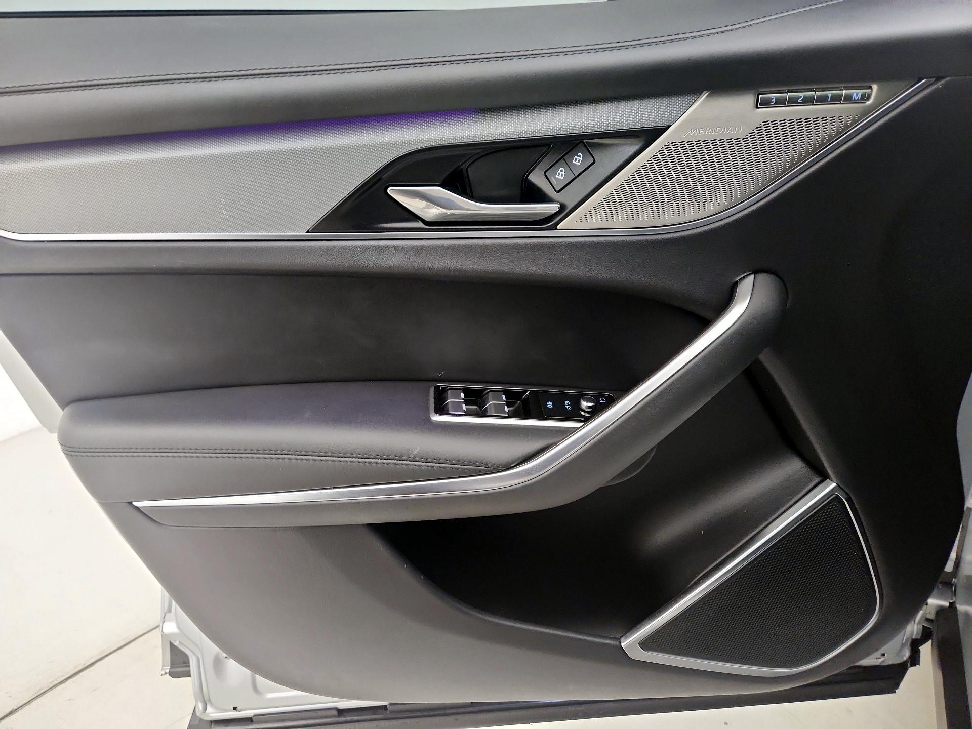 Thumbnail: 2023 Jaguar F-Pace - 12
