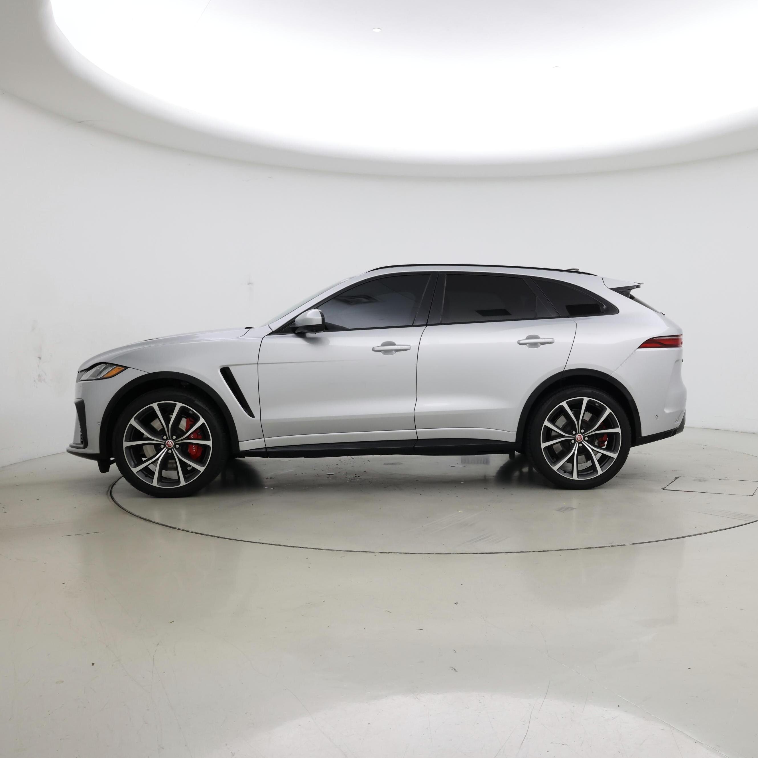 Thumbnail: 2023 Jaguar F-Pace - 3