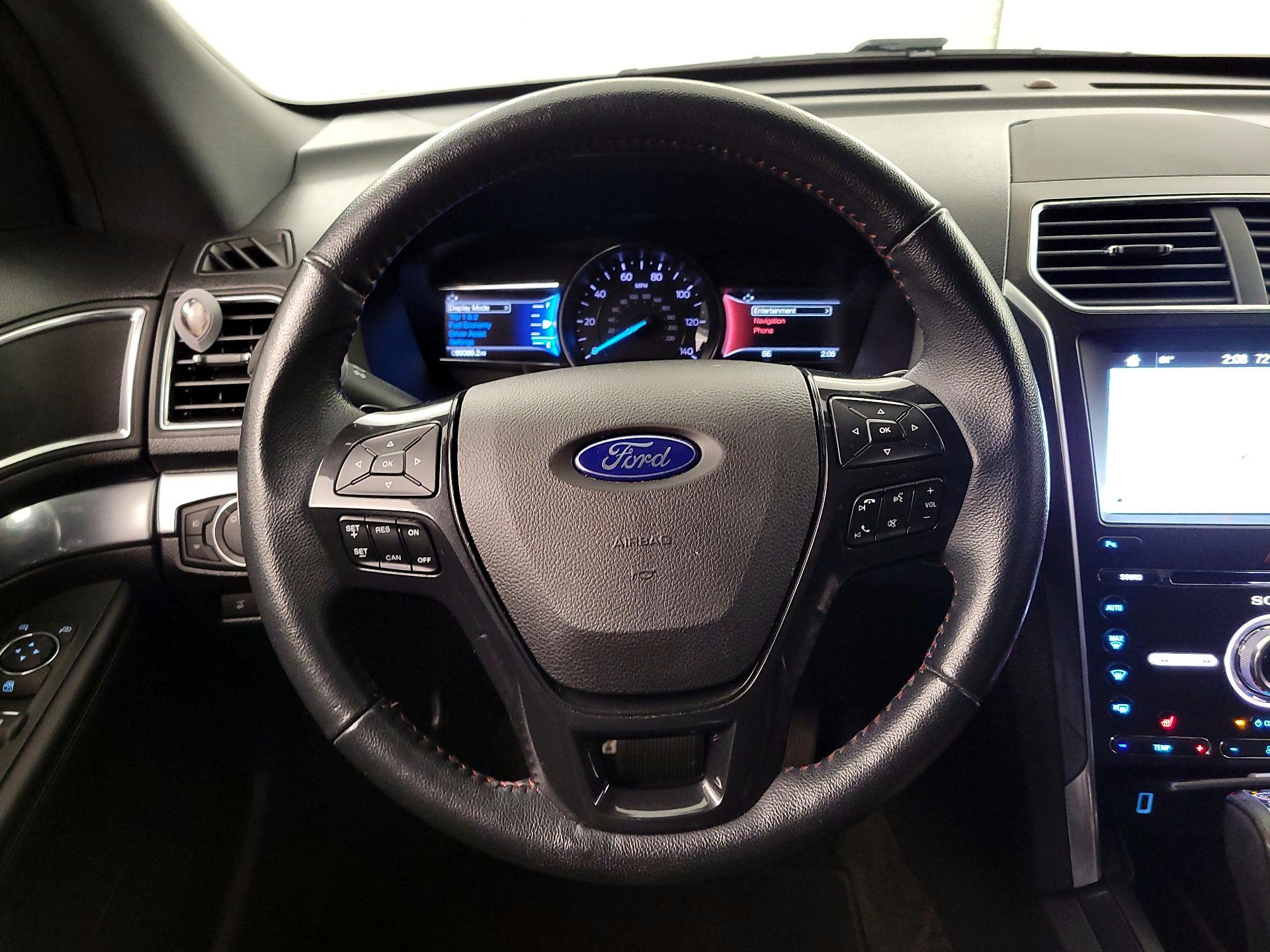 Thumbnail: 2018 Ford Explorer - 10