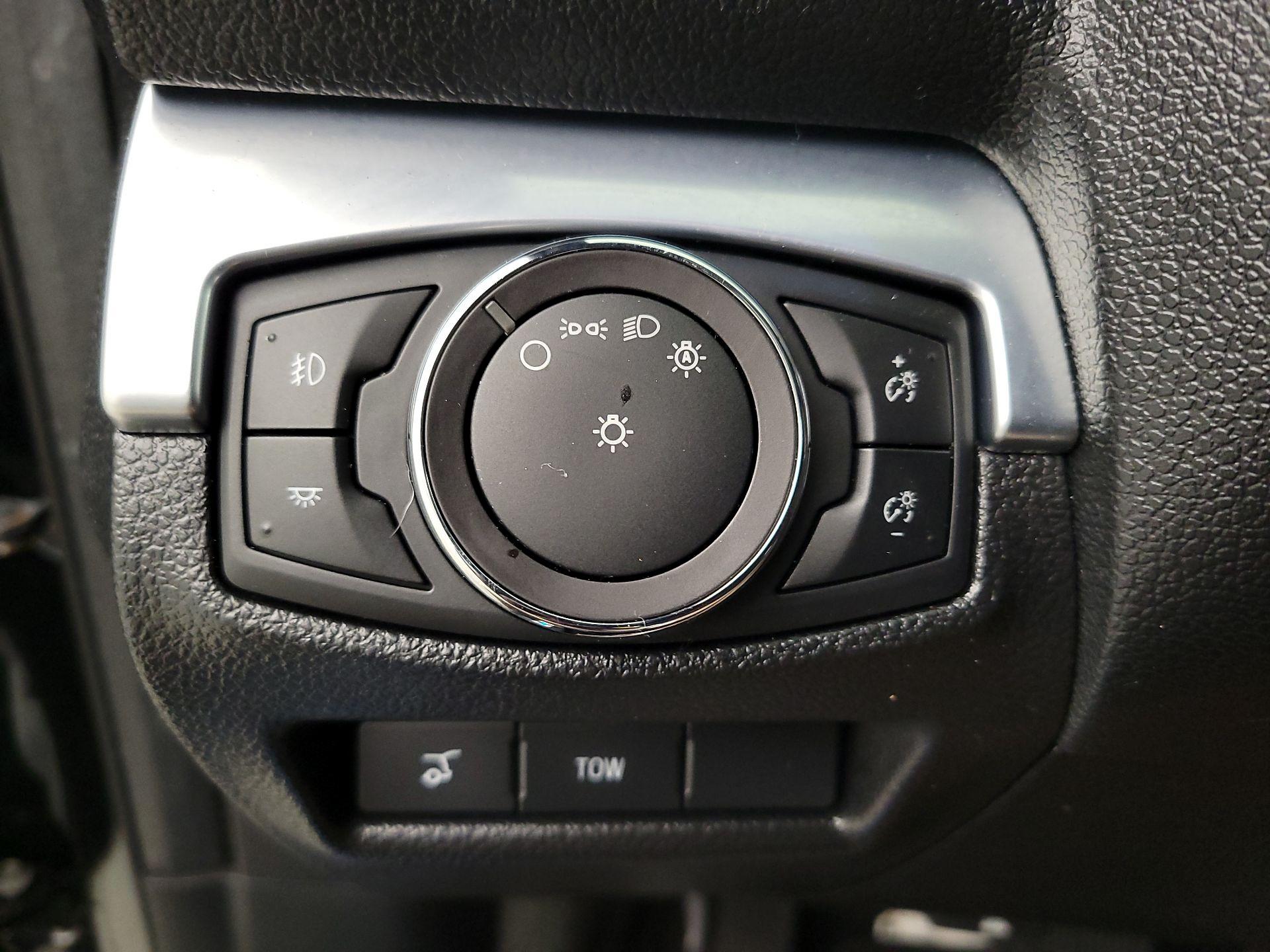 Thumbnail: 2018 Ford Explorer - 13