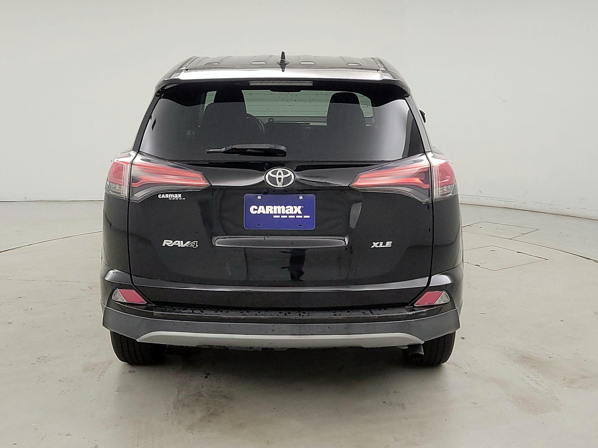 Thumbnail: 2018 Toyota RAV4 - 6