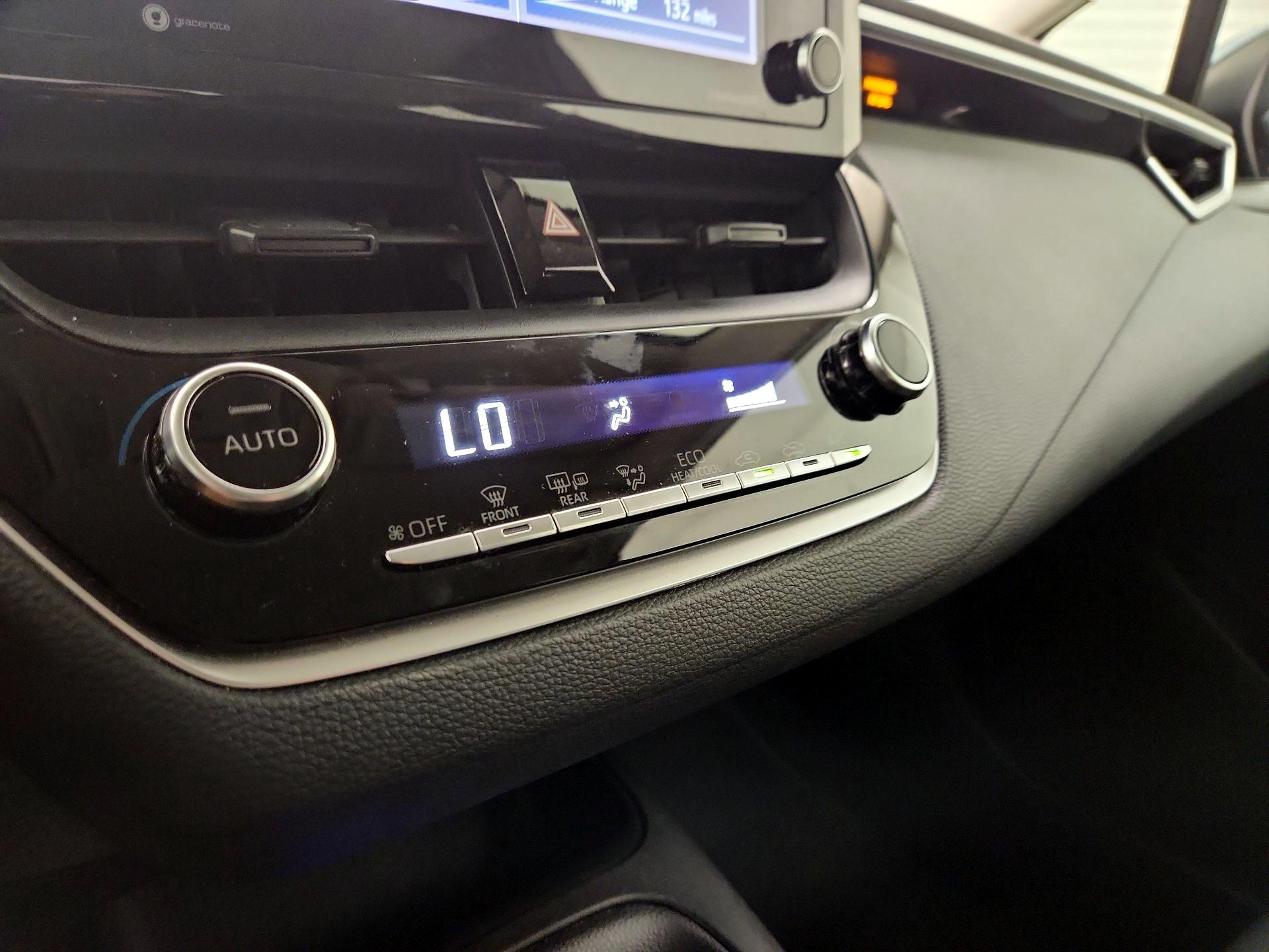 Thumbnail: 2021 Toyota Corolla - 16