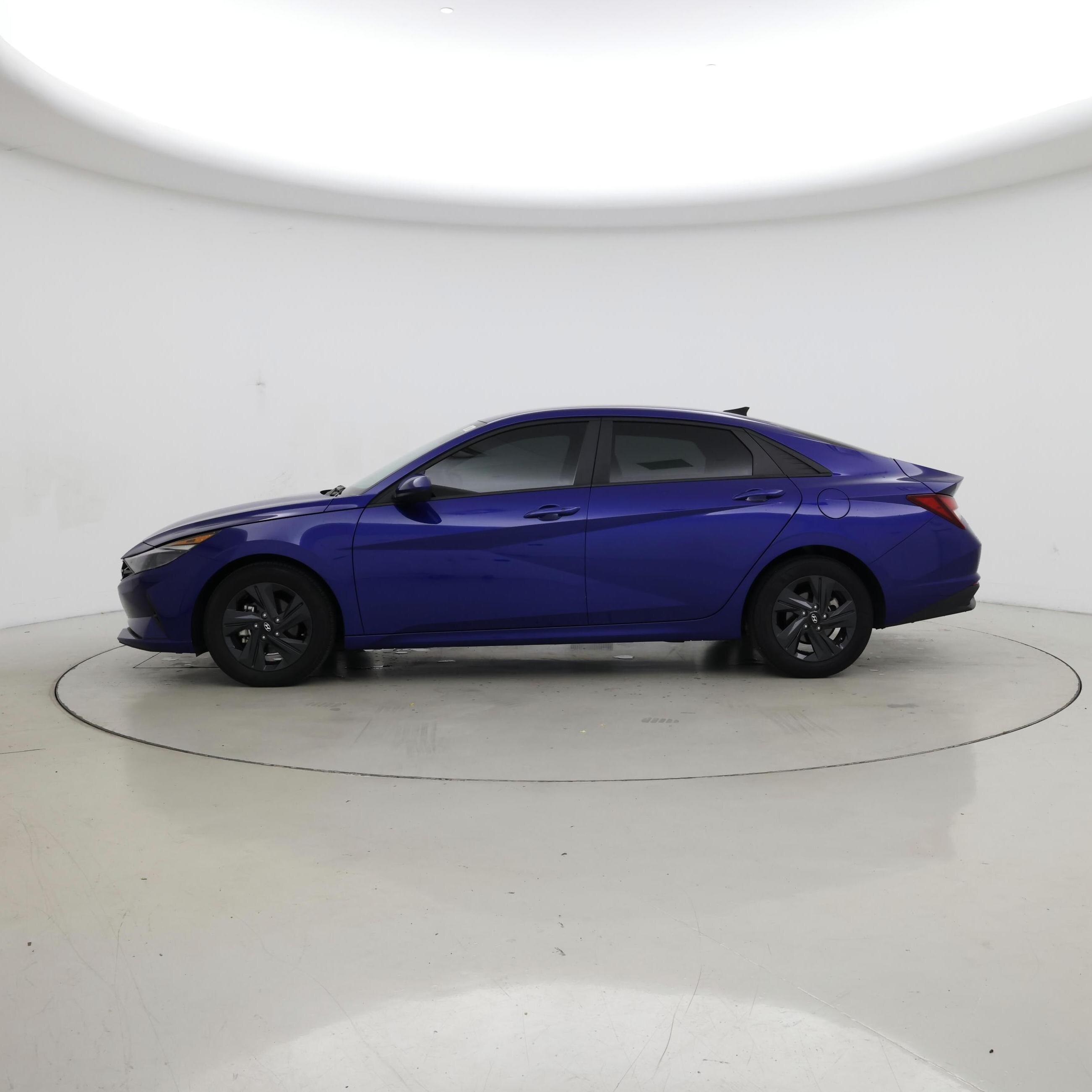 Thumbnail: 2022 Hyundai Elantra - 3