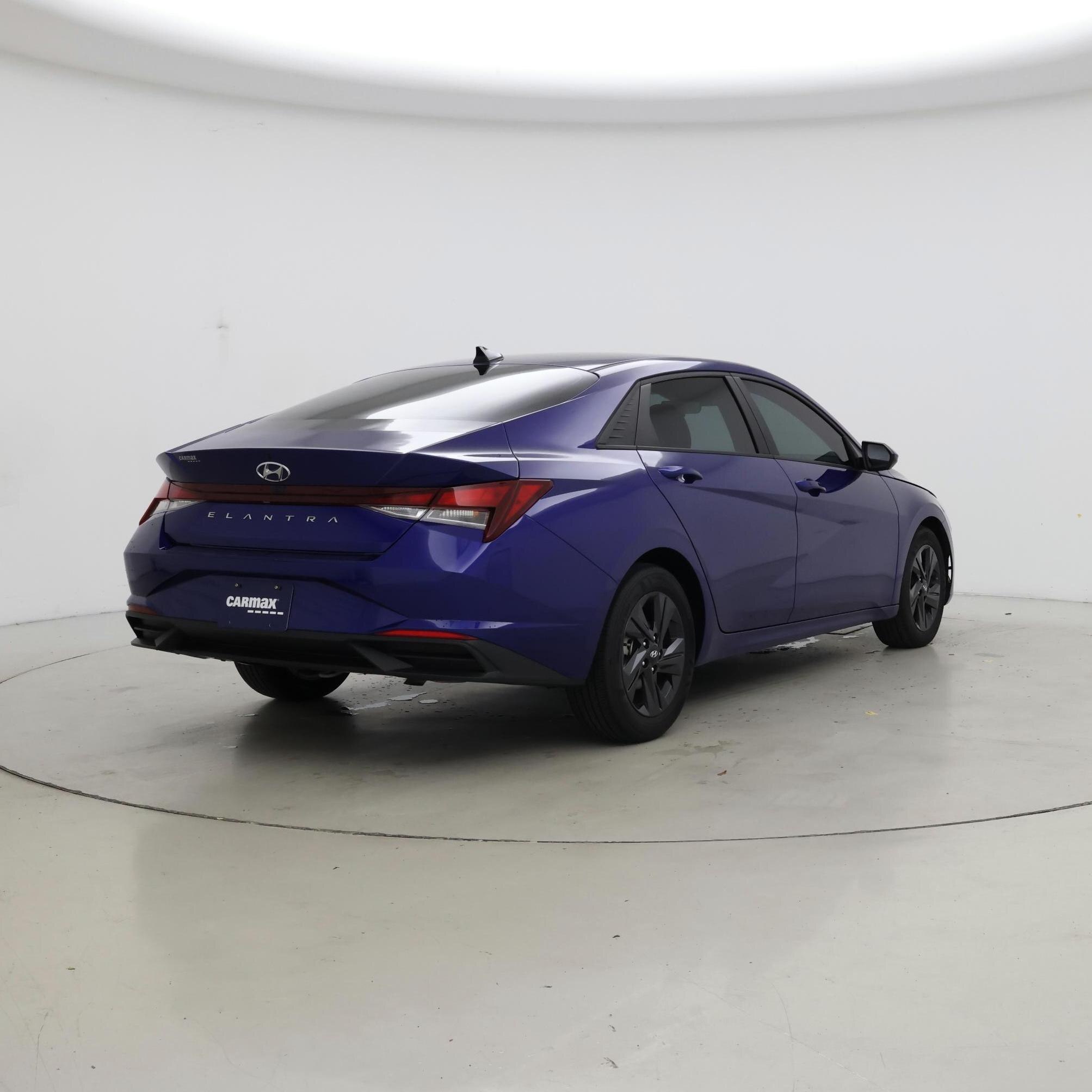 Thumbnail: 2022 Hyundai Elantra - 8