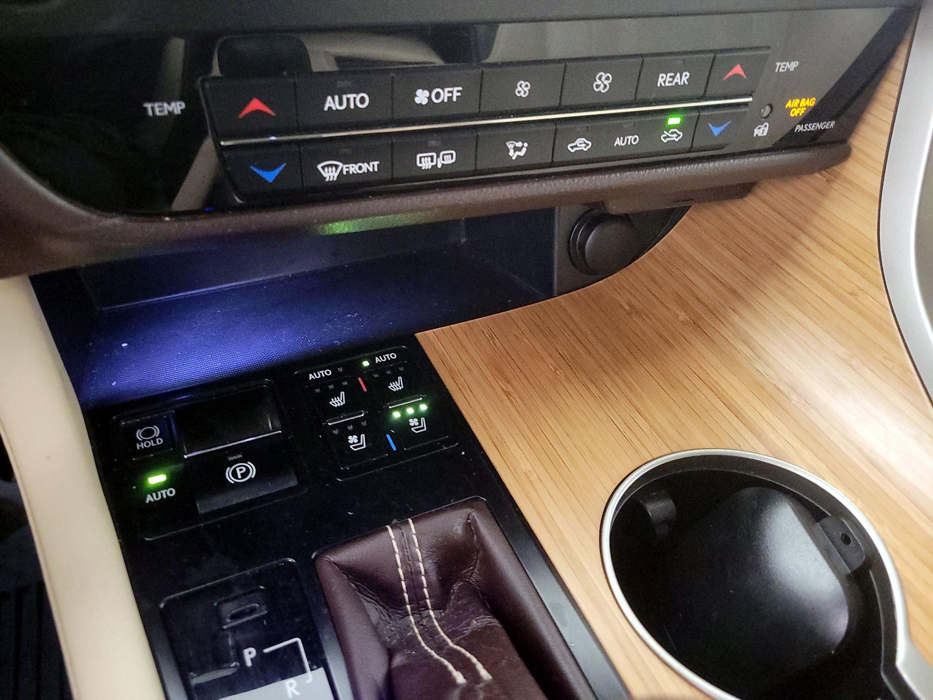 Thumbnail: 2019 Lexus RX - 15