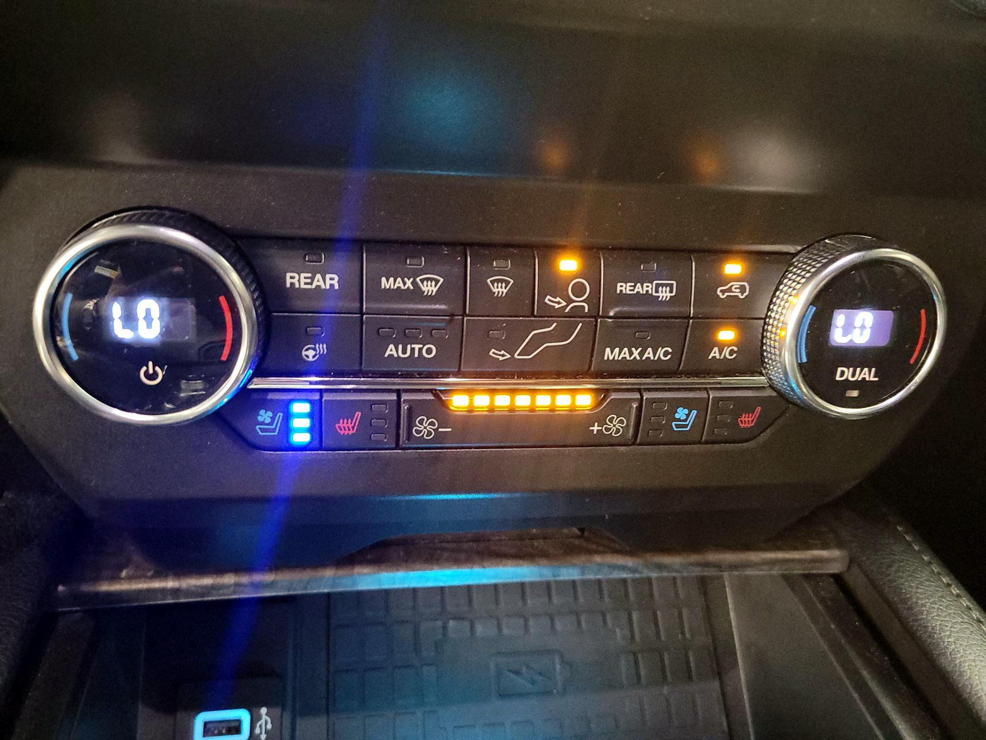 Thumbnail: 2019 Ford Expedition - 15