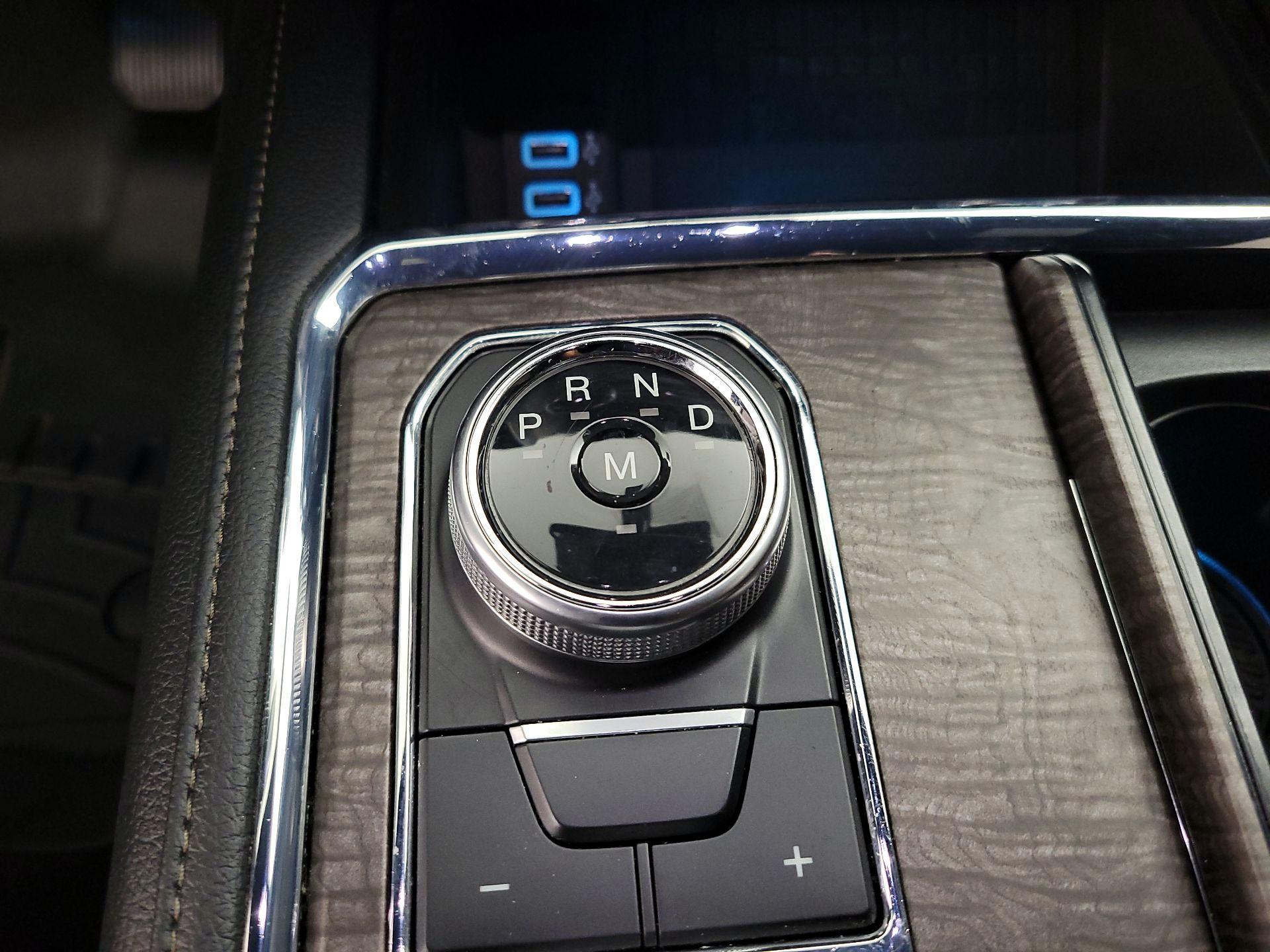 Thumbnail: 2019 Ford Expedition - 16