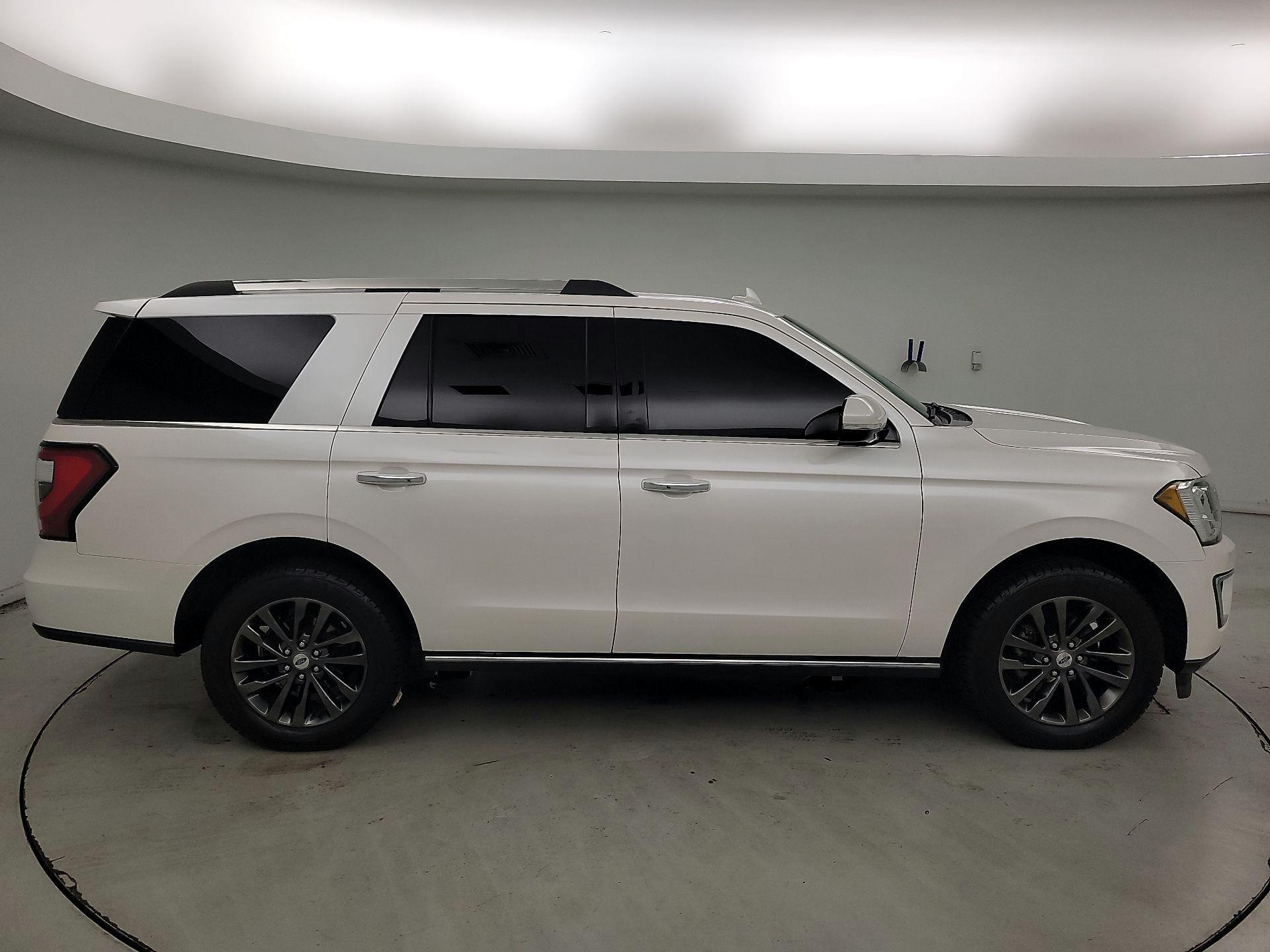 Thumbnail: 2019 Ford Expedition - 4
