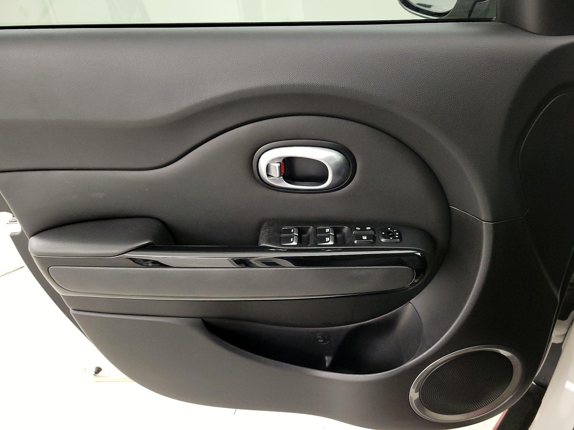 Thumbnail: 2019 Kia Soul - 10