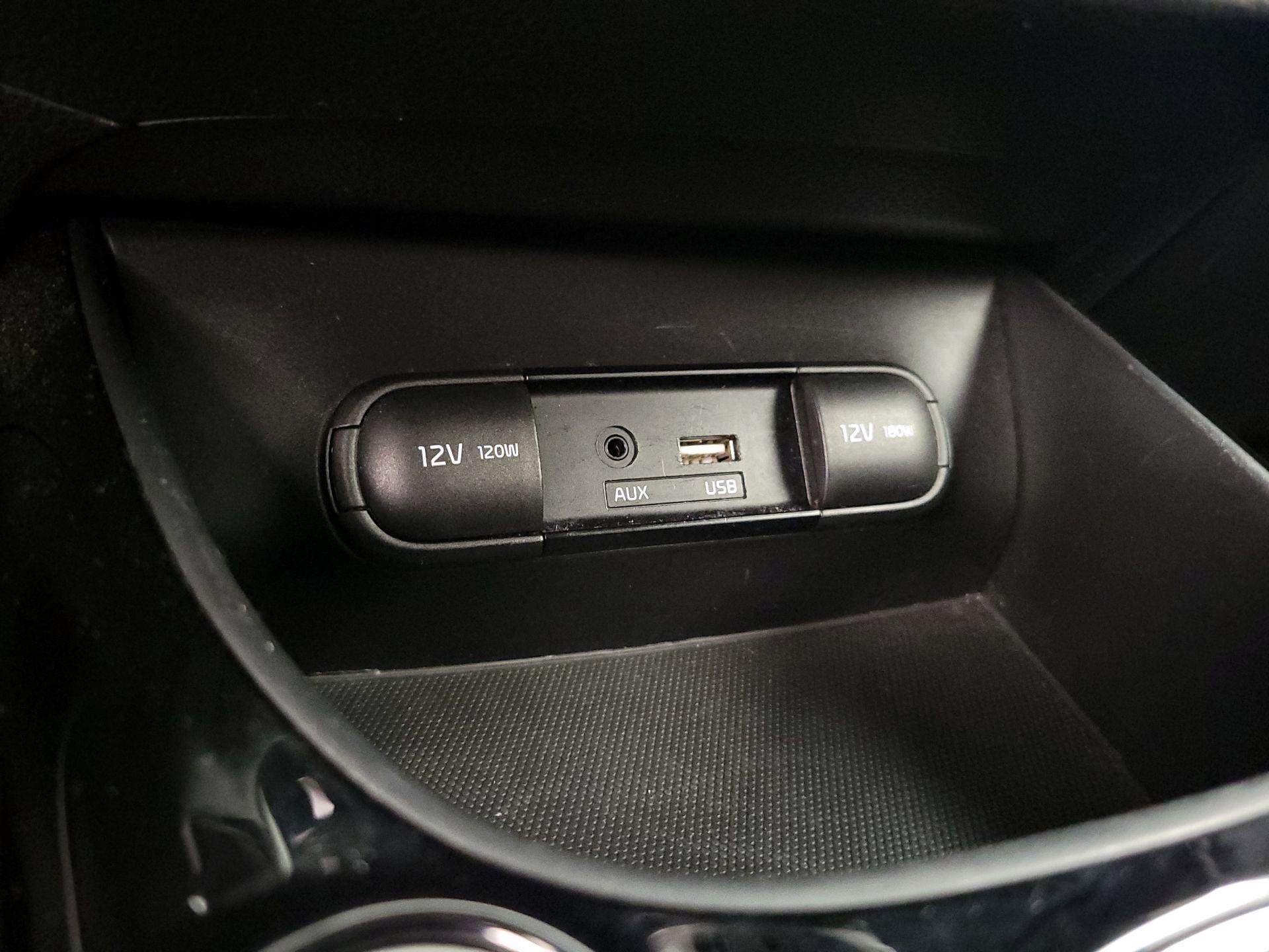 Thumbnail: 2019 Kia Soul - 16