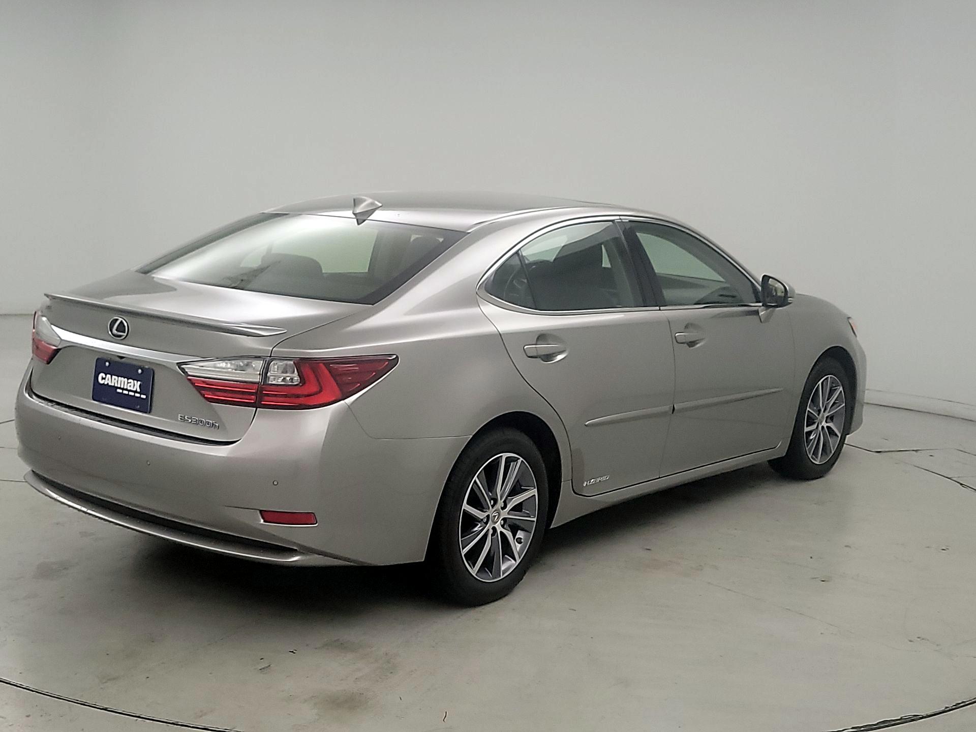 Thumbnail: 2016 Lexus ES - 5