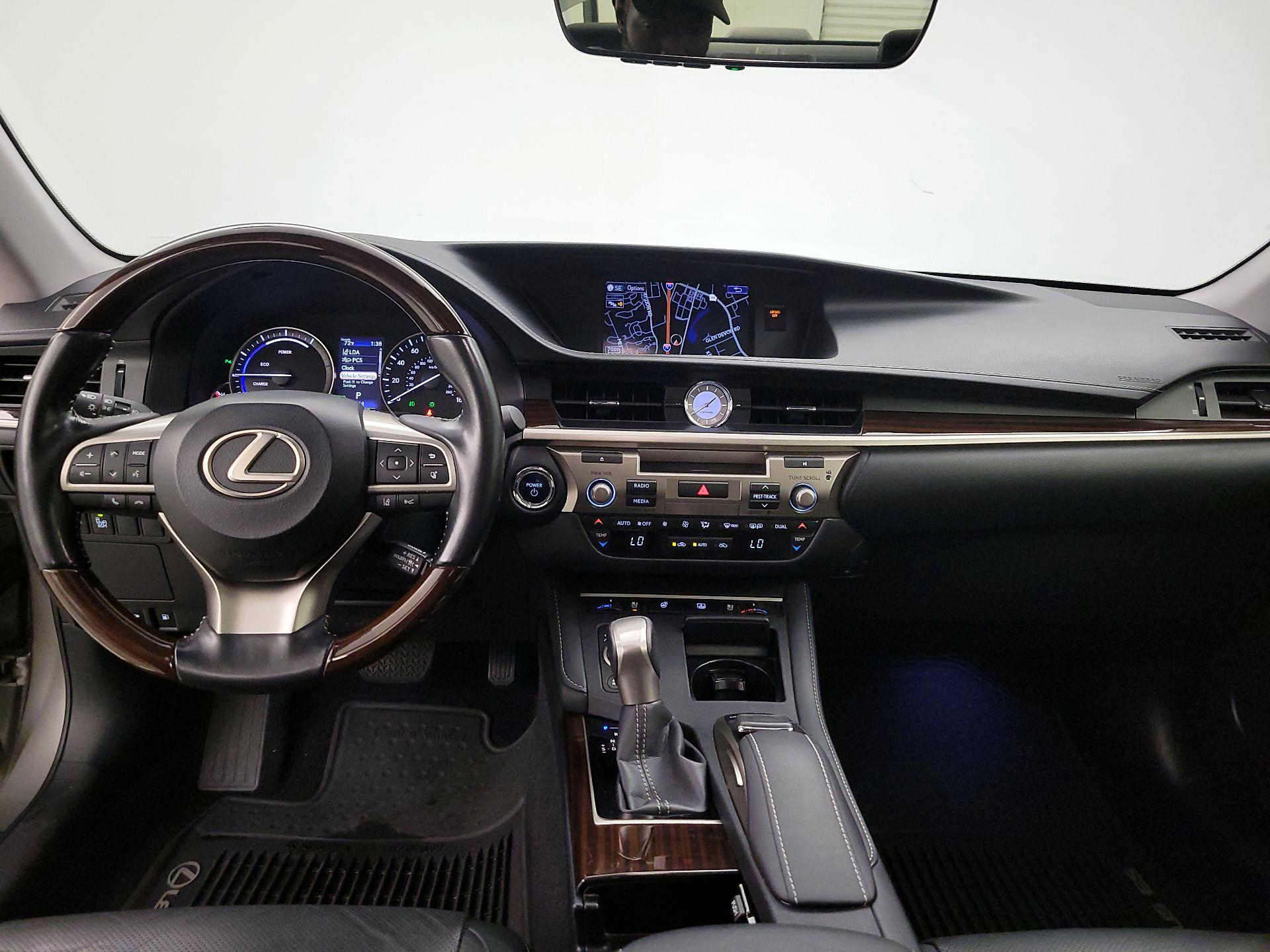 Thumbnail: 2016 Lexus ES - 8
