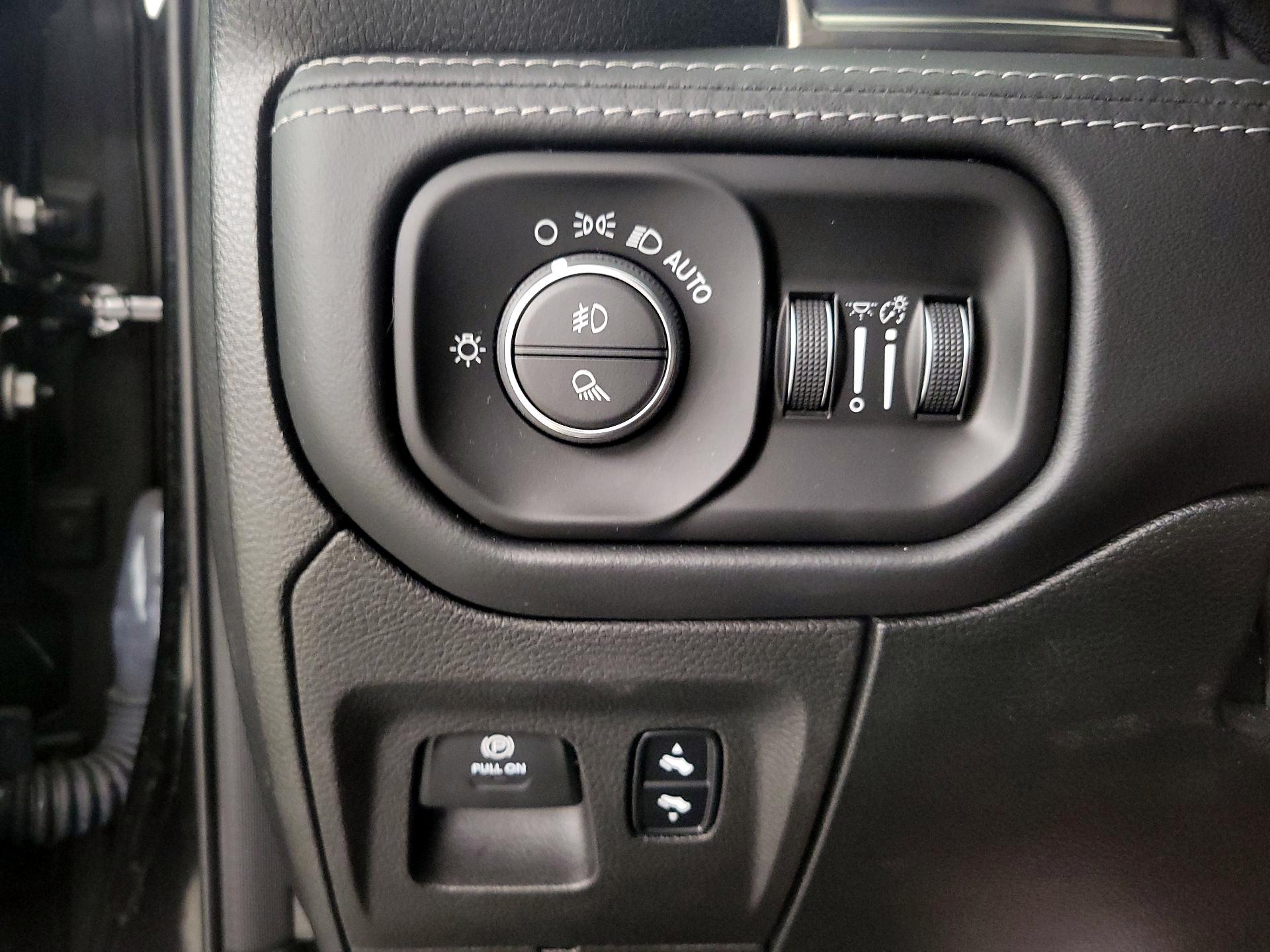 Thumbnail: 2019 RAM 1500 - 11
