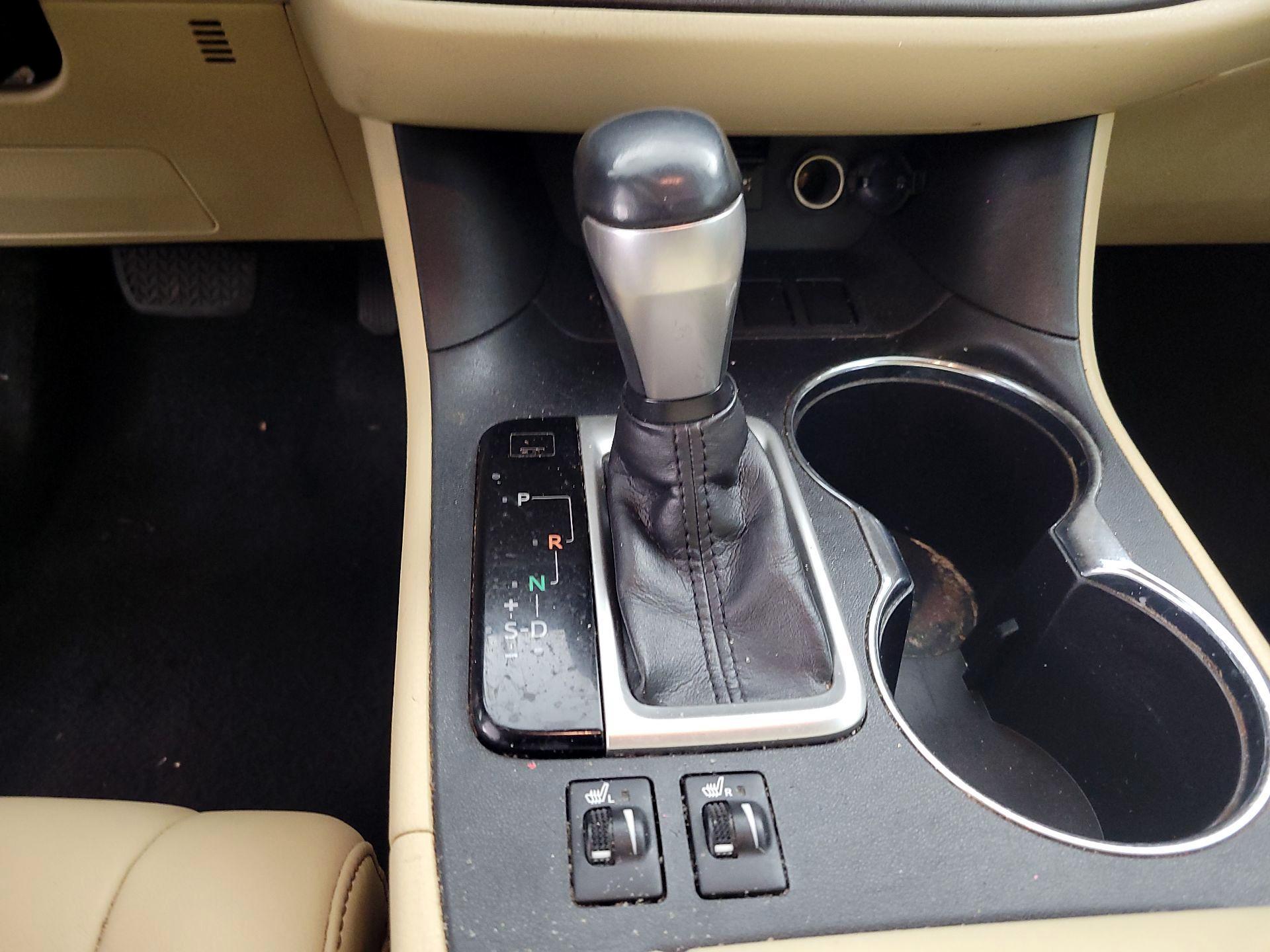 Thumbnail: 2019 Toyota Highlander - 15