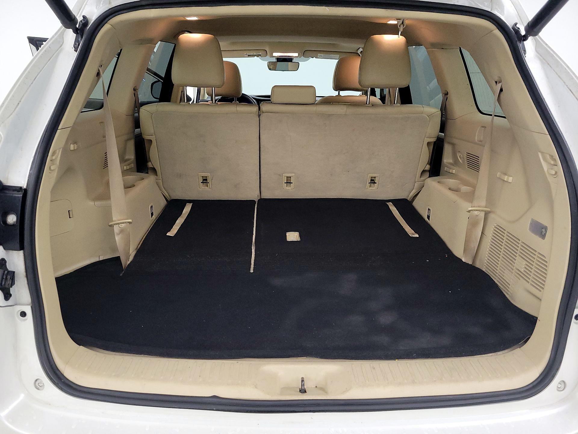 Thumbnail: 2019 Toyota Highlander - 19