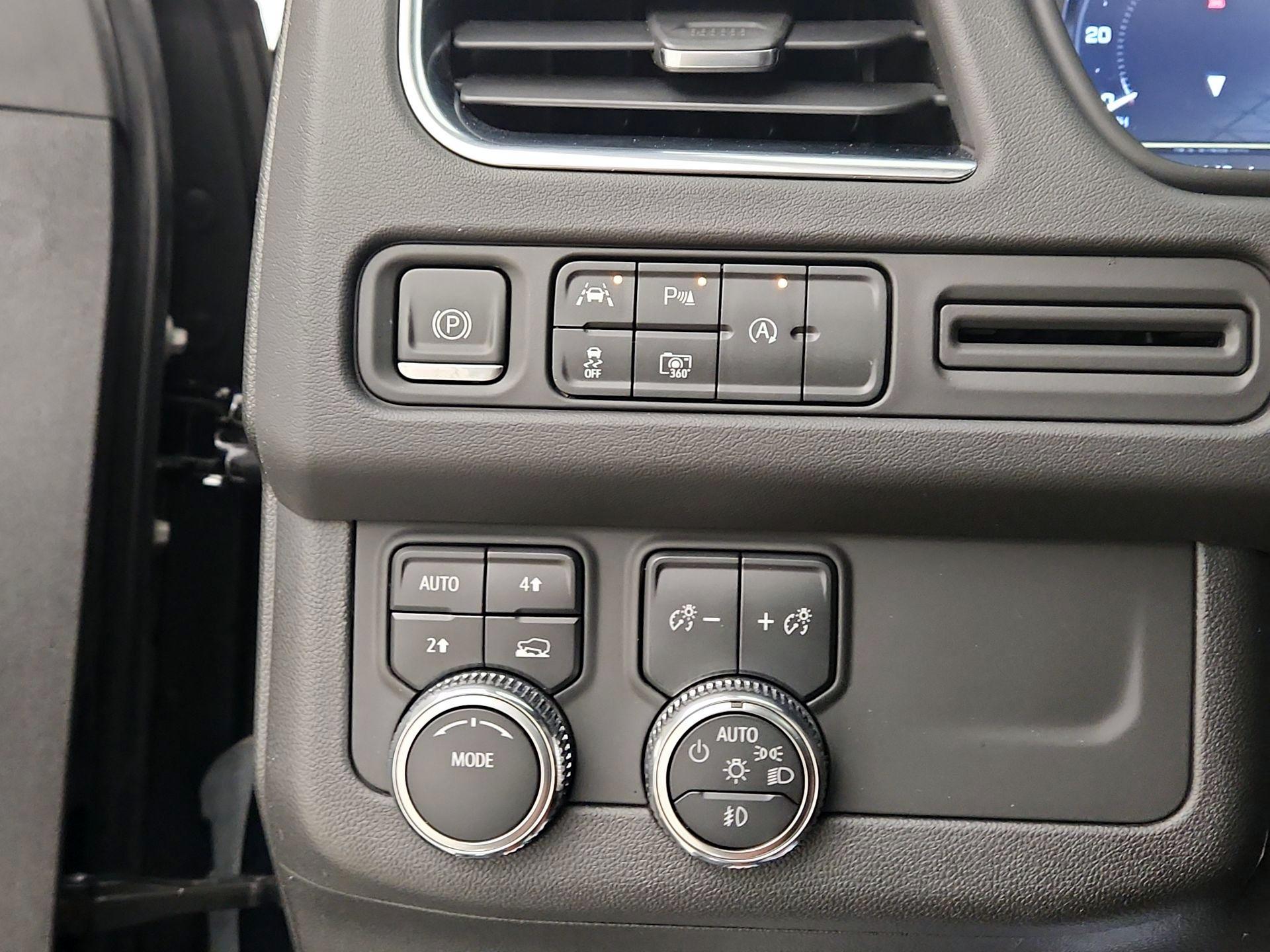 Thumbnail: 2023 GMC Yukon - 13