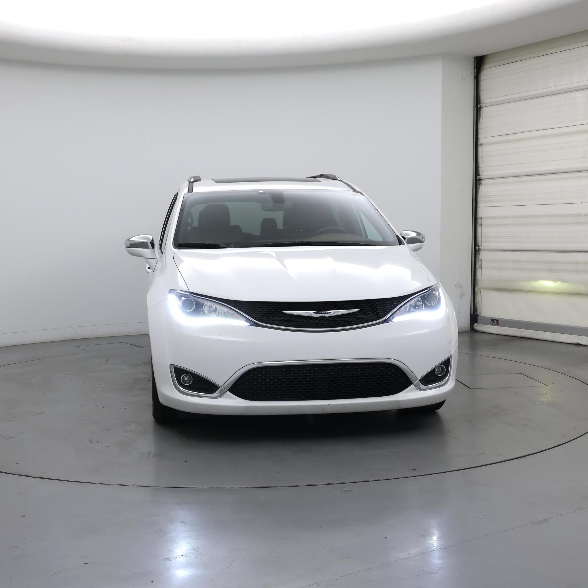 Thumbnail: 2020 Chrysler Pacifica - 5