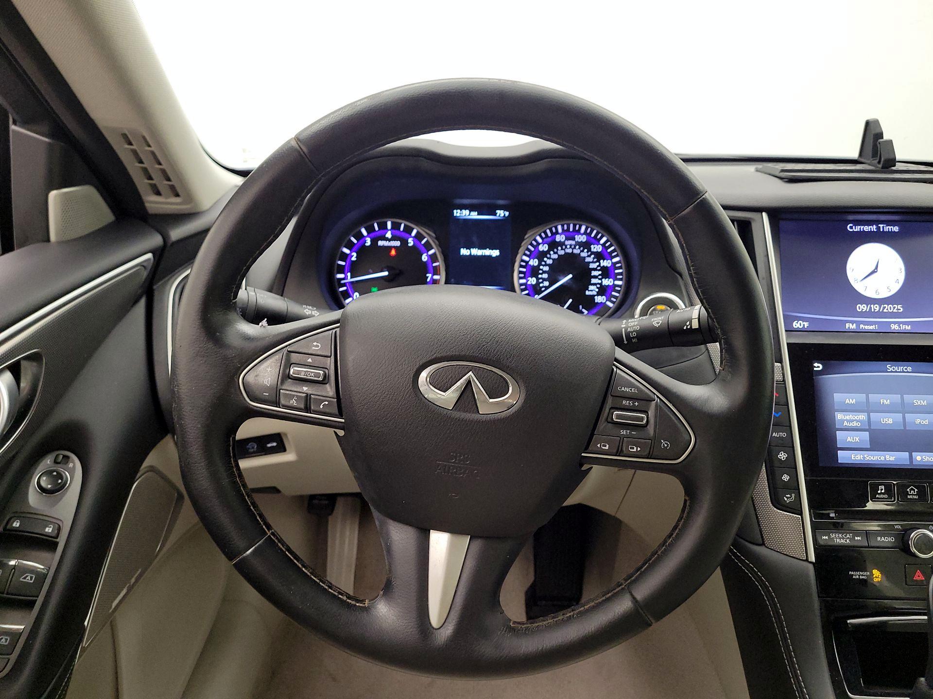 Thumbnail: 2017 INFINITI Q50 - 10