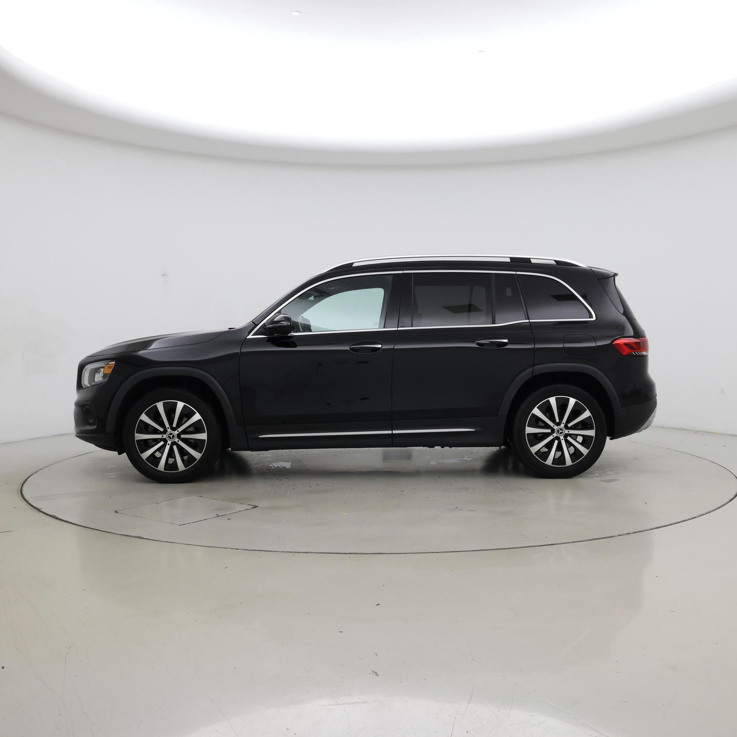 Thumbnail: 2022 Mercedes-Benz GLB - 3