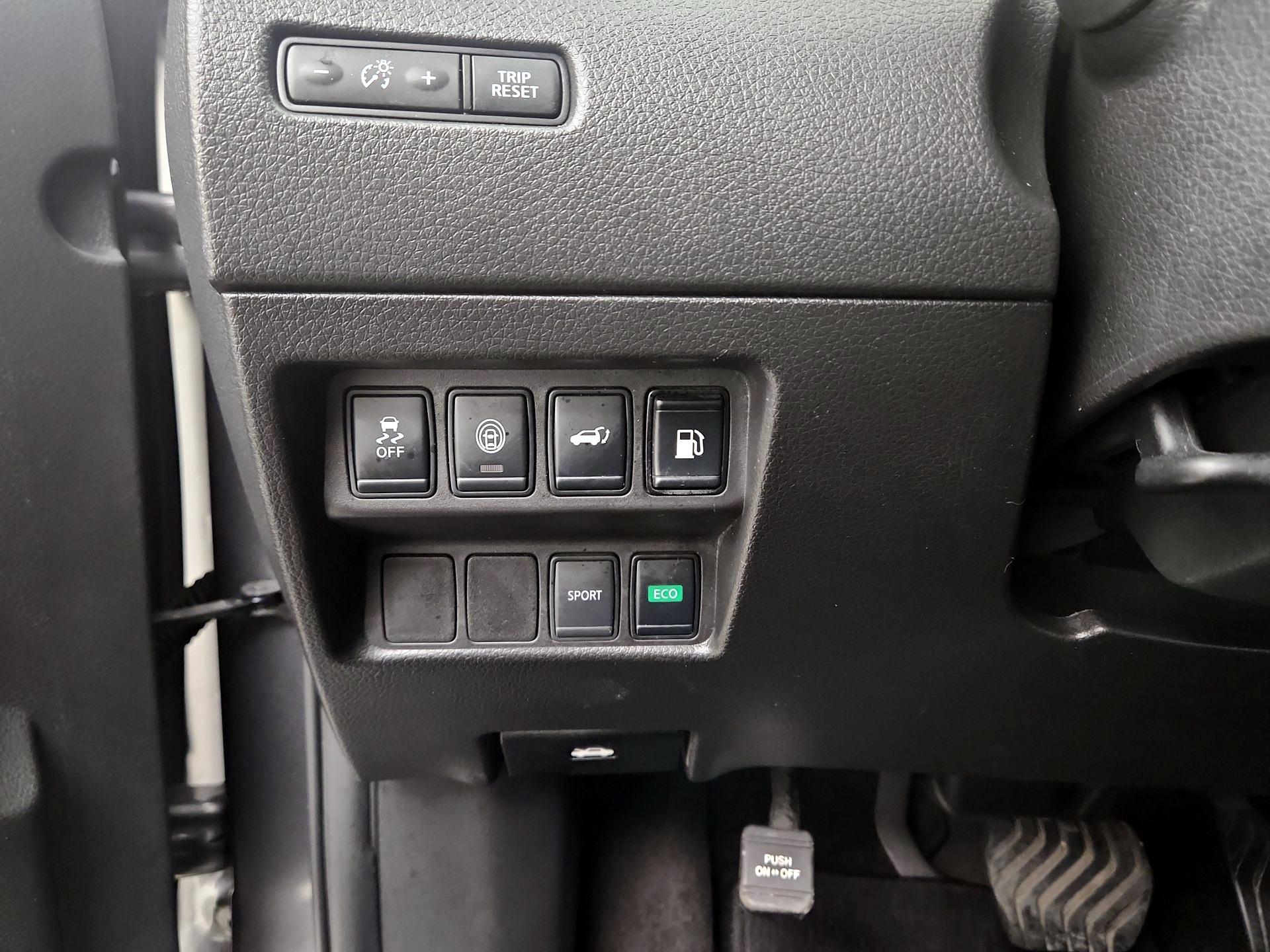 Thumbnail: 2019 Nissan Rogue - 13