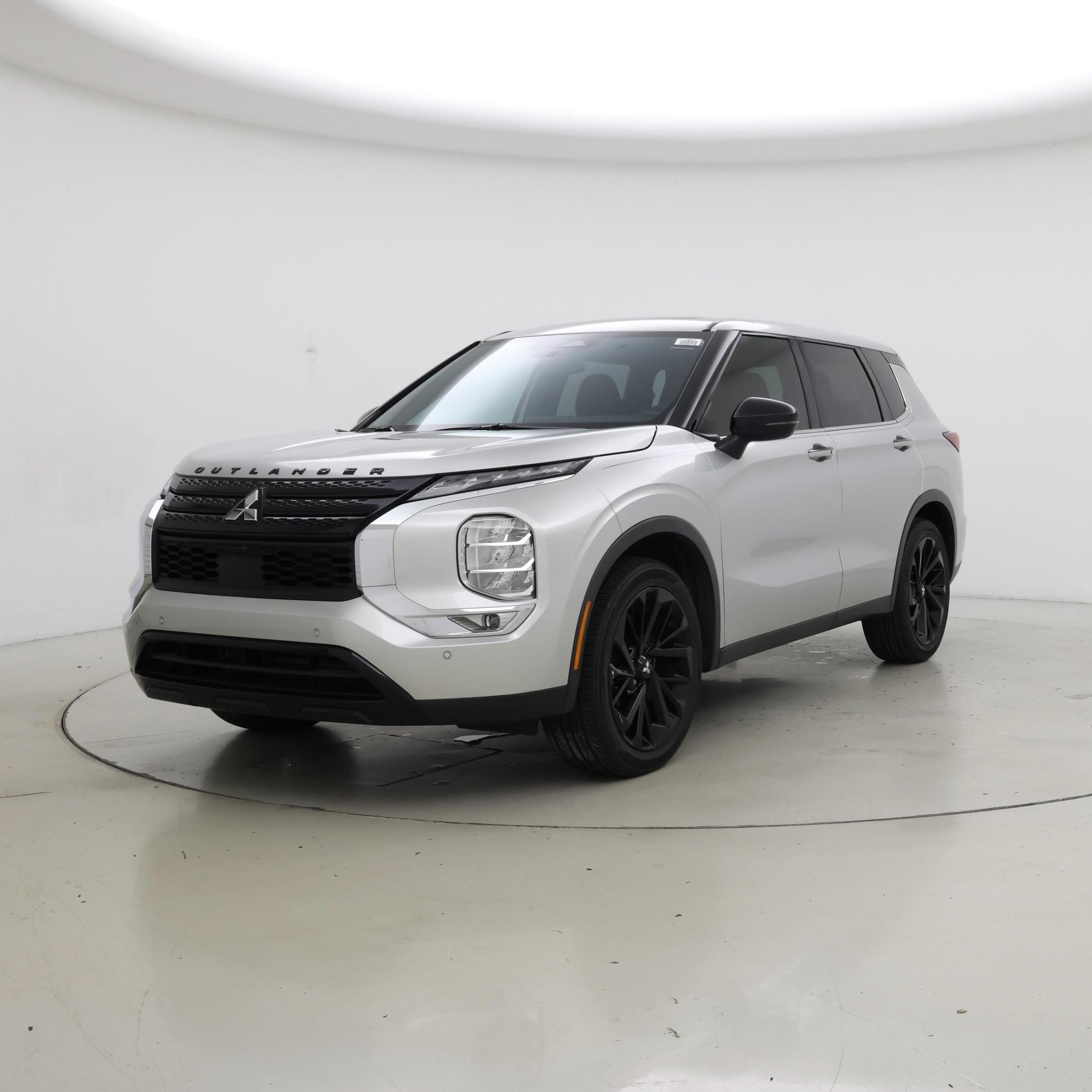 Thumbnail: 2022 Mitsubishi Outlander - 4