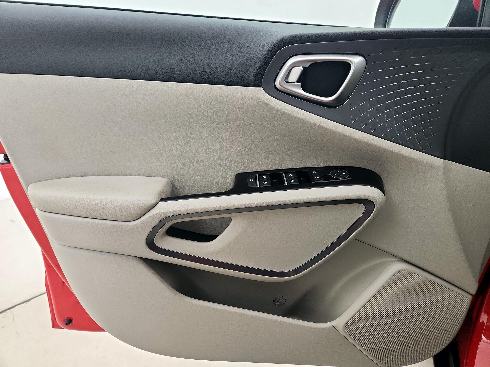 Thumbnail: 2021 Kia Soul - 12