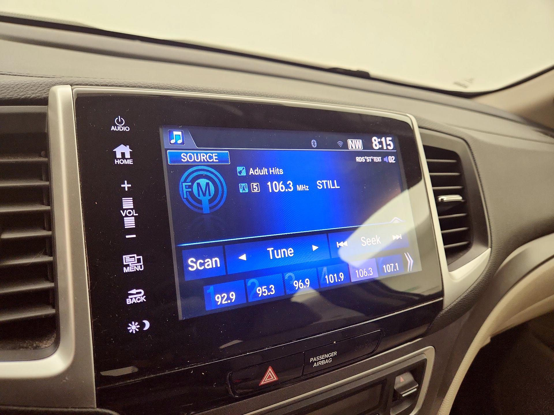 Thumbnail: 2017 Honda Pilot - 15