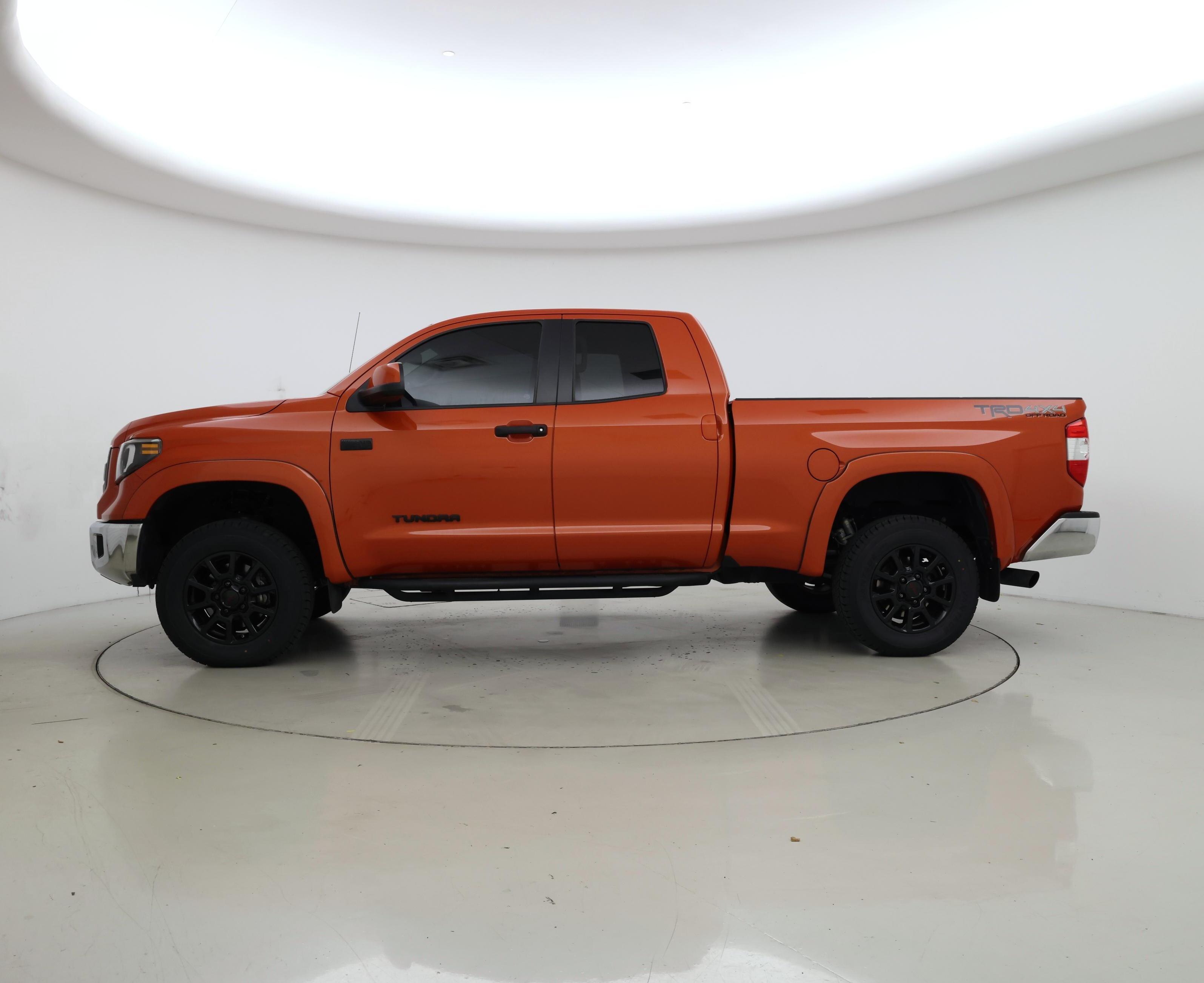 Thumbnail: 2017 Toyota Tundra - 3