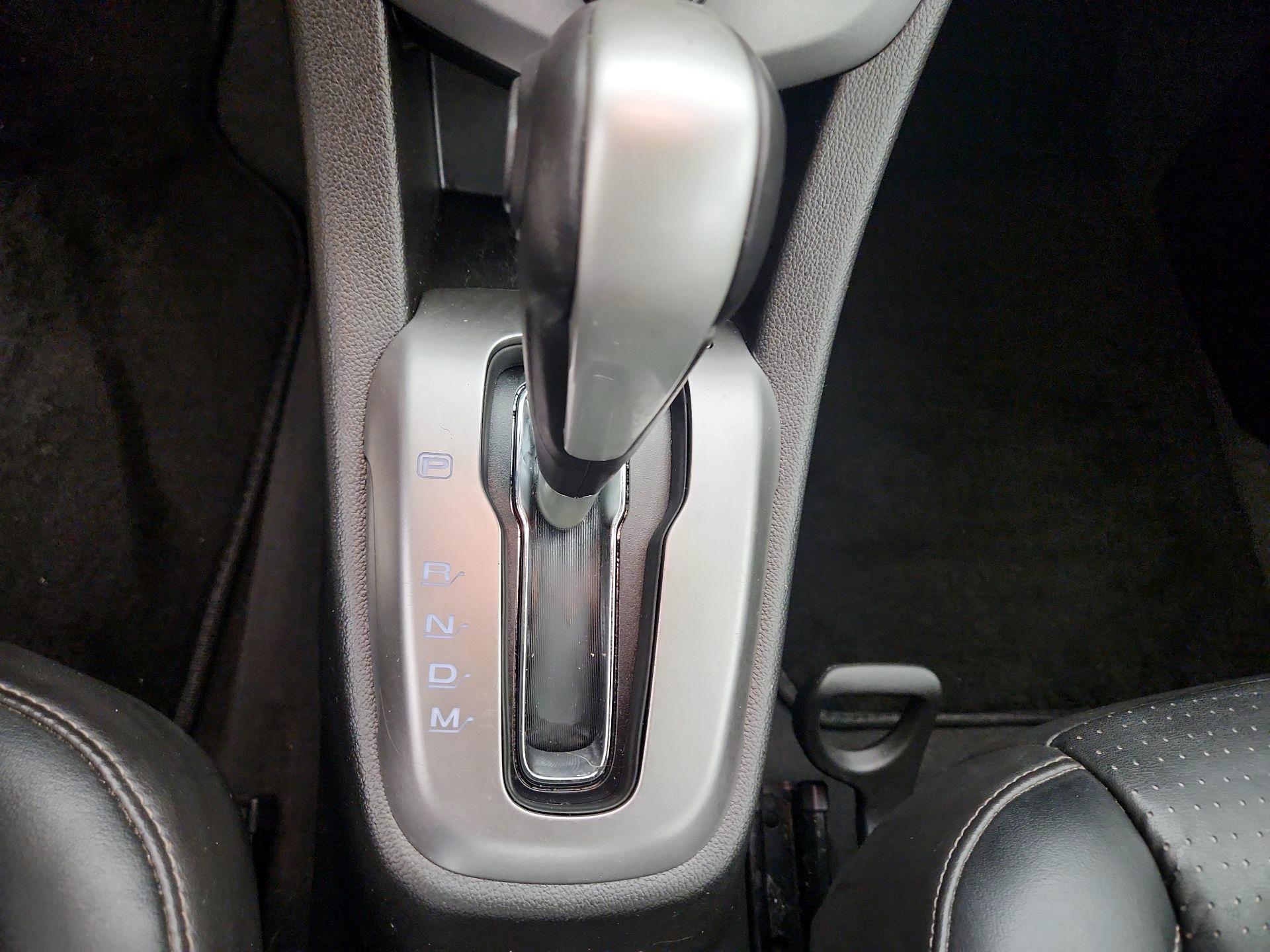 Thumbnail: 2019 Chevrolet Sonic - 17