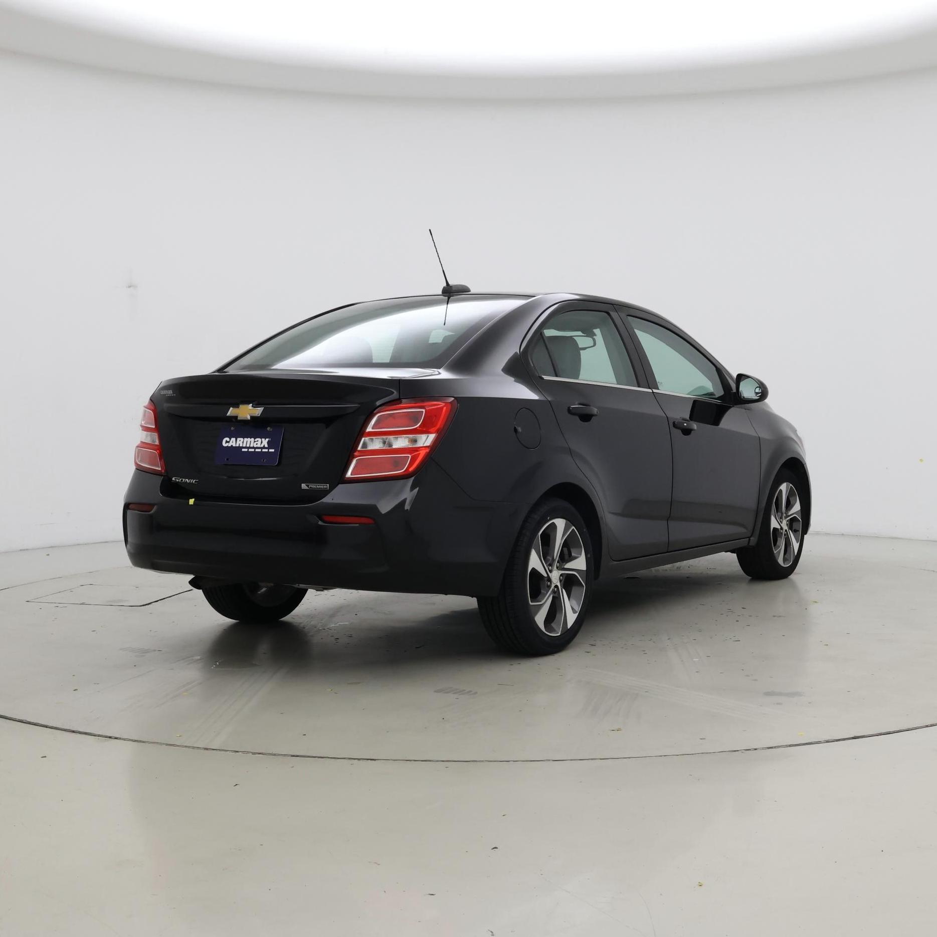 Thumbnail: 2019 Chevrolet Sonic - 8