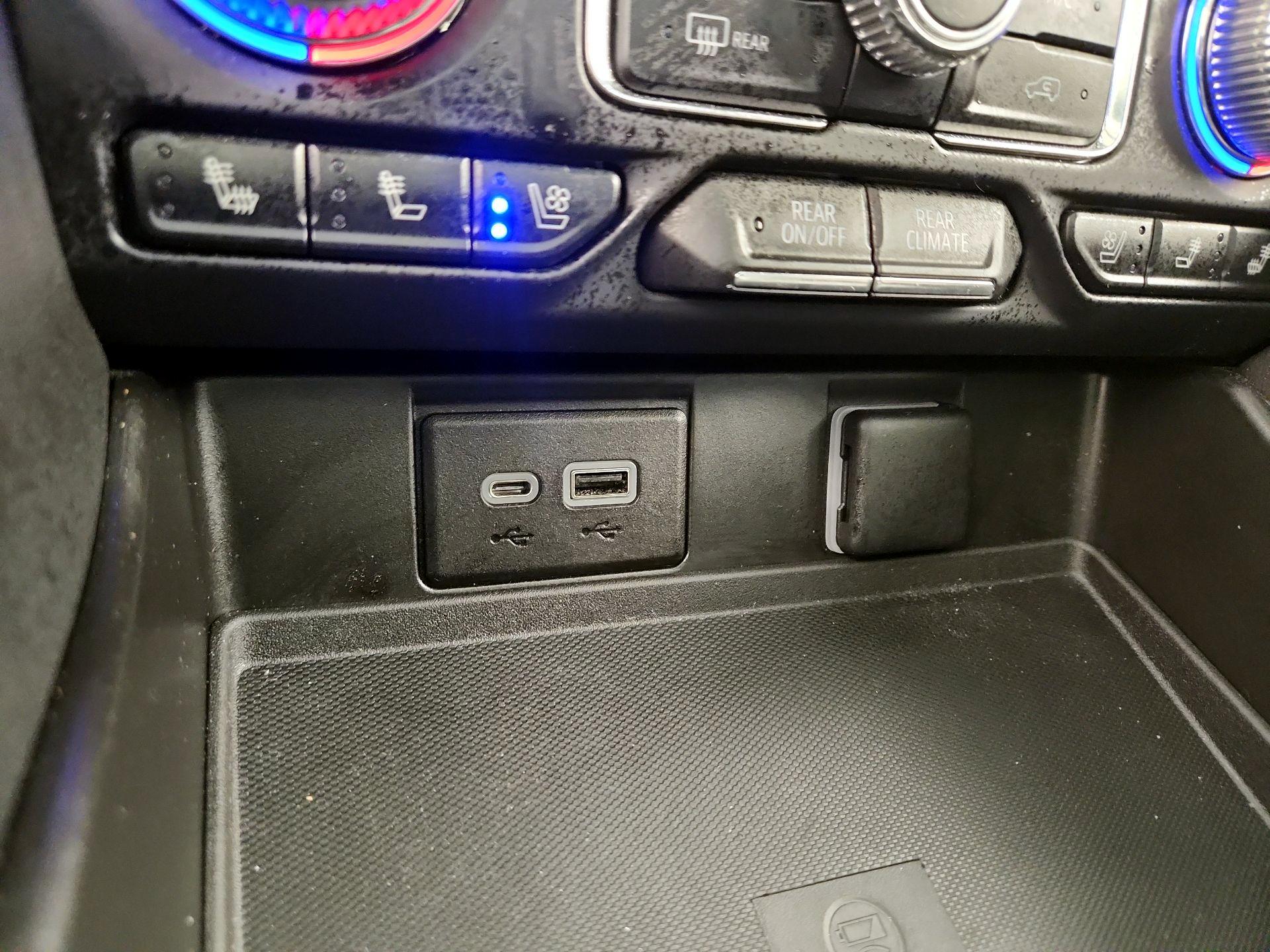 Thumbnail: 2023 GMC Yukon - 19