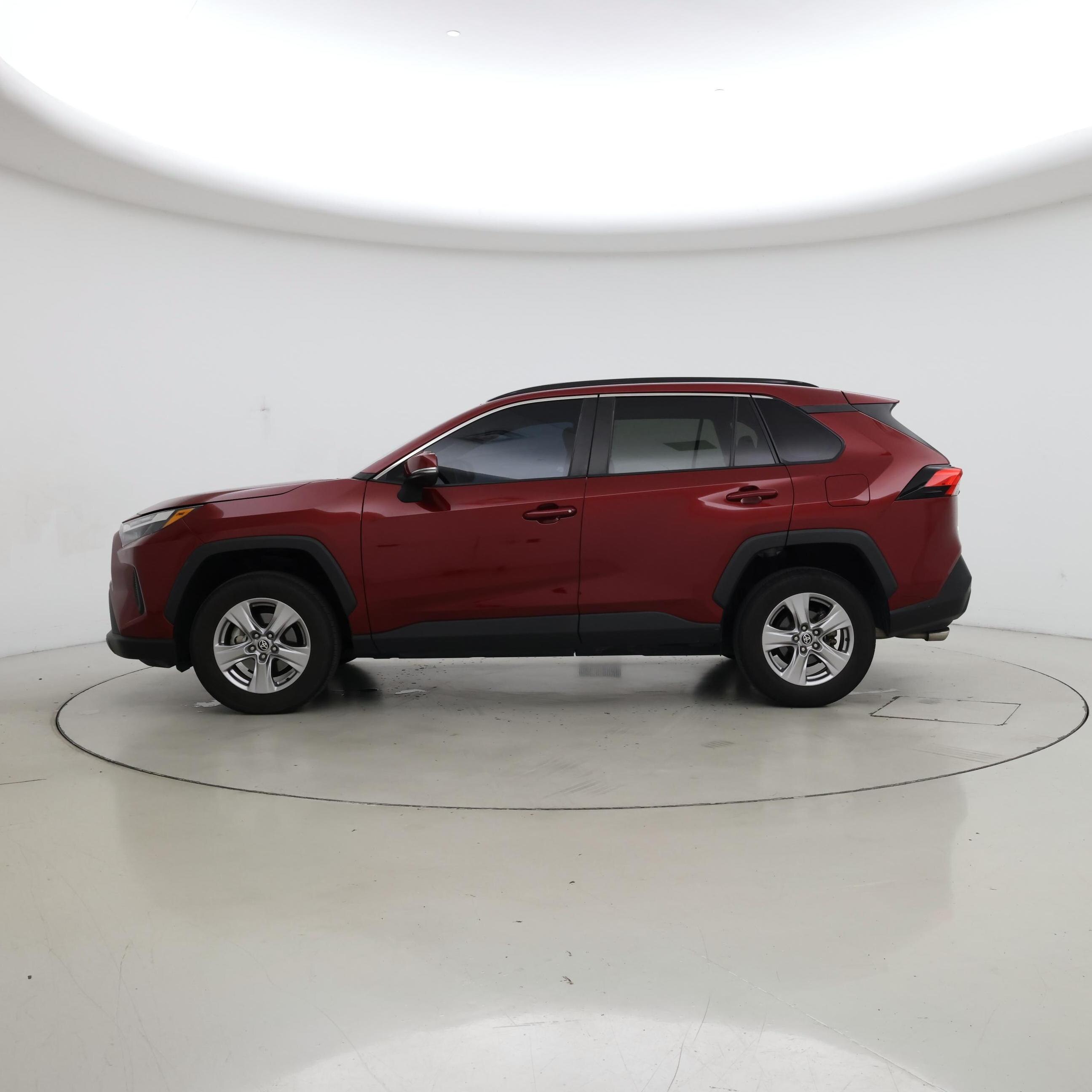 Thumbnail: 2022 Toyota RAV4 - 3