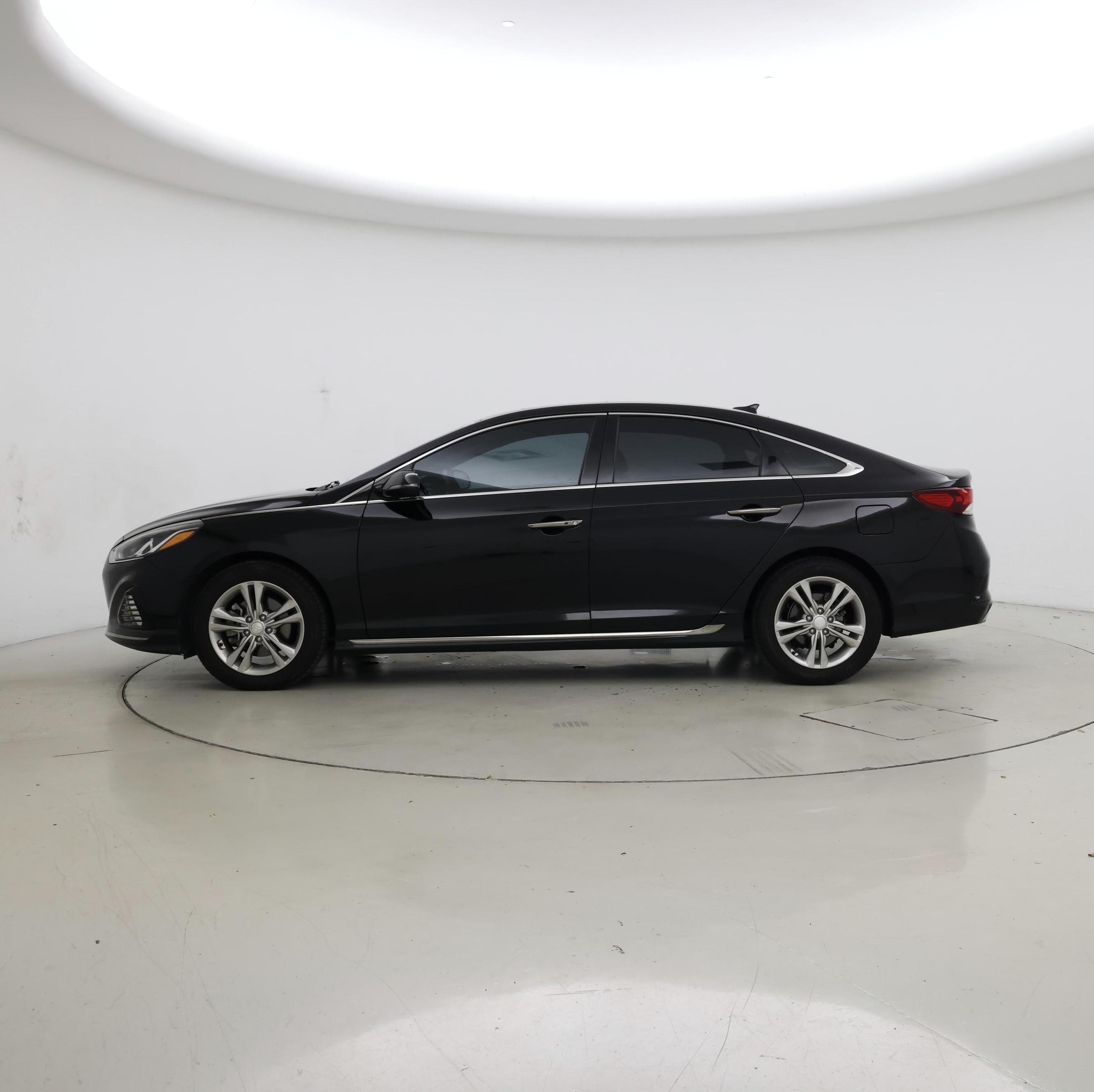 Thumbnail: 2018 Hyundai Sonata - 3