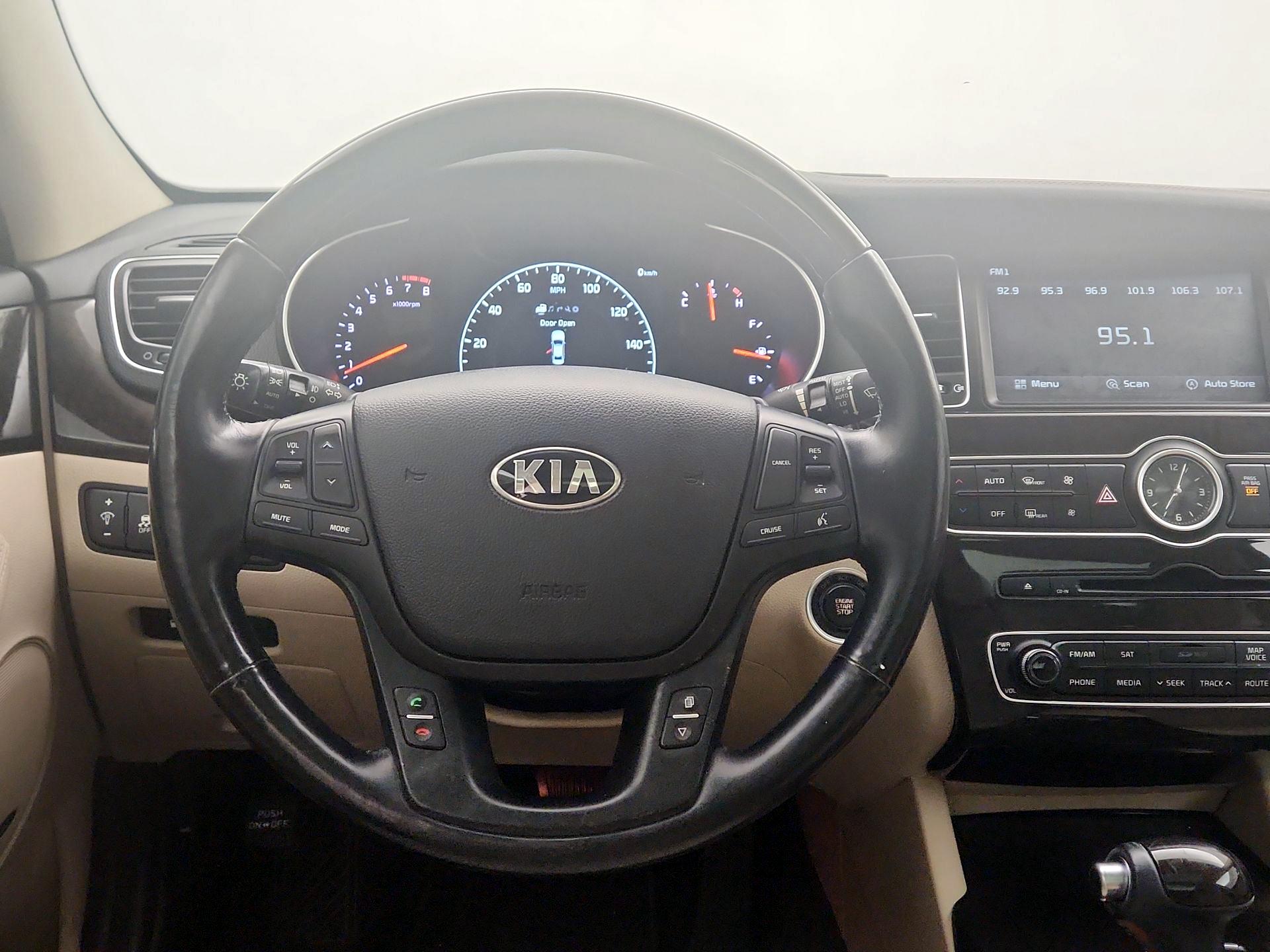 Thumbnail: 2014 Kia Cadenza - 10