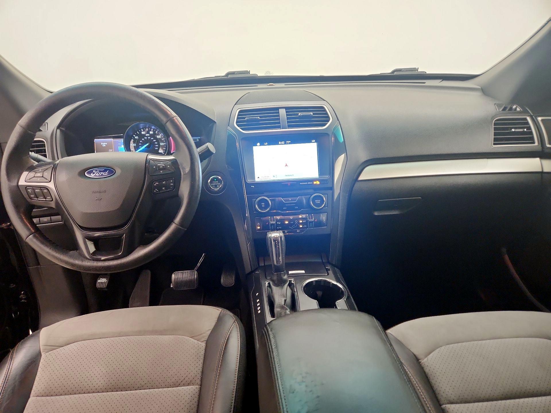 Thumbnail: 2017 Ford Explorer - 9