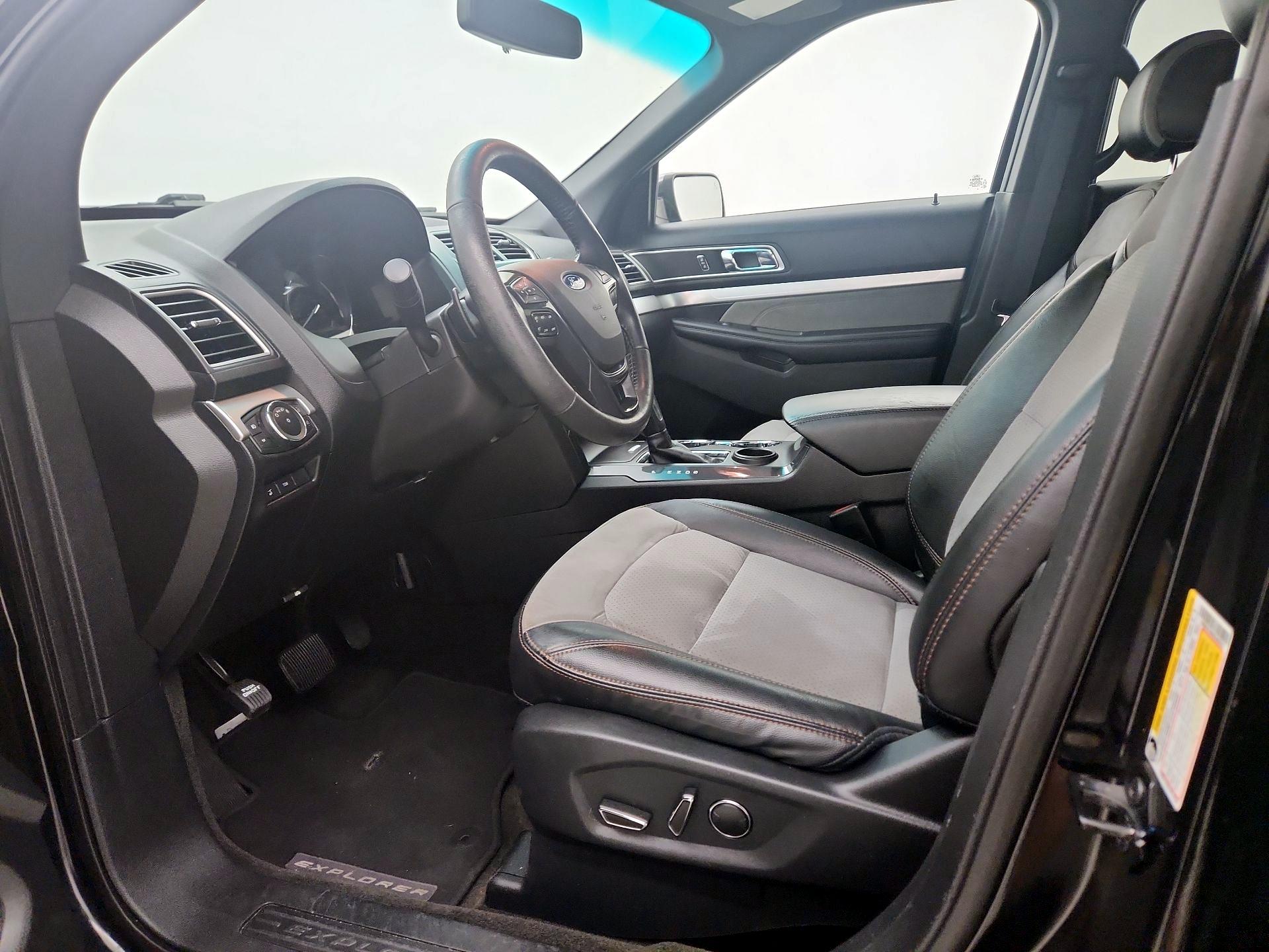 Thumbnail: 2017 Ford Explorer - 11