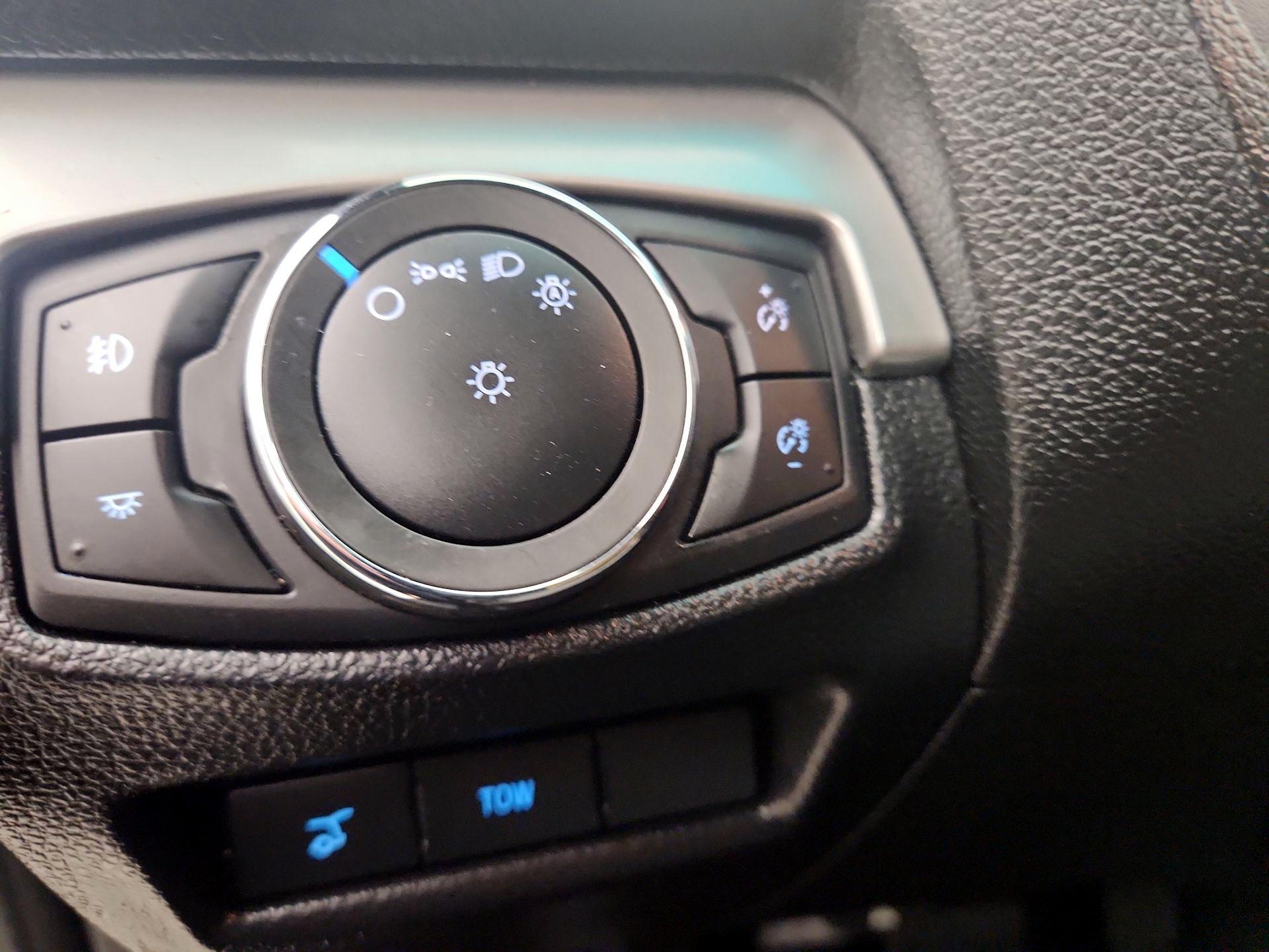 Thumbnail: 2017 Ford Explorer - 13