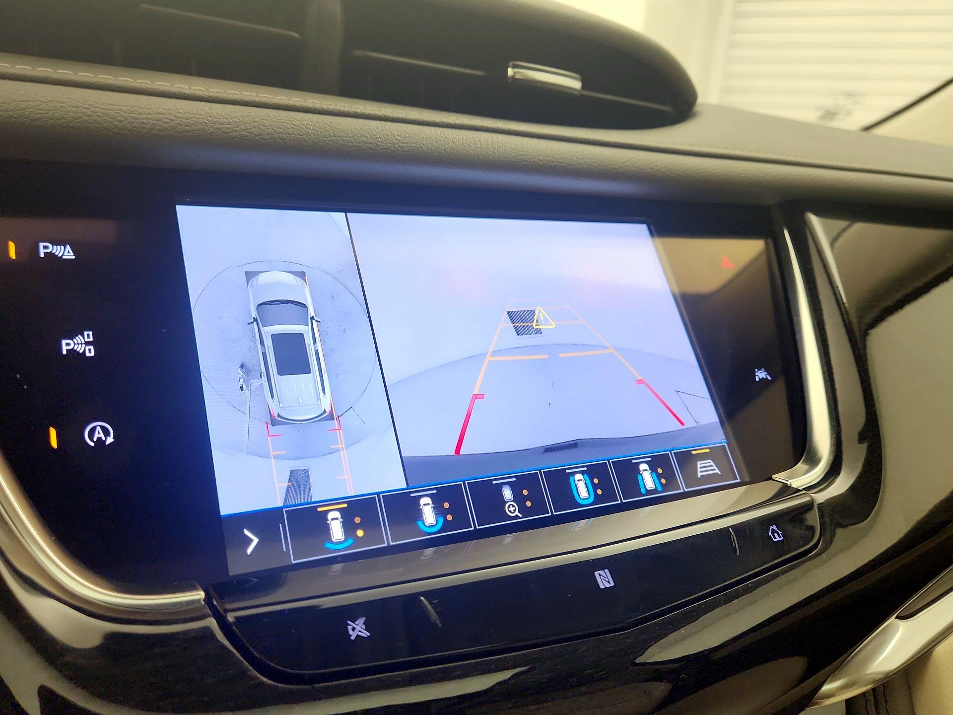 Thumbnail: 2020 Cadillac XT6 - 15