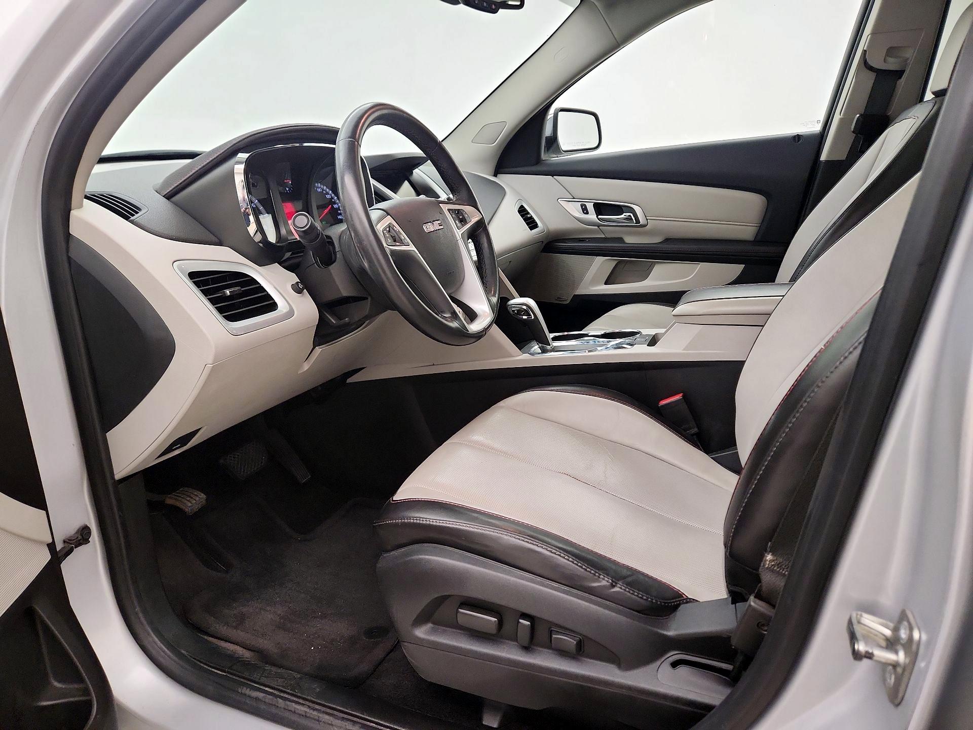 Thumbnail: 2015 GMC Terrain - 11