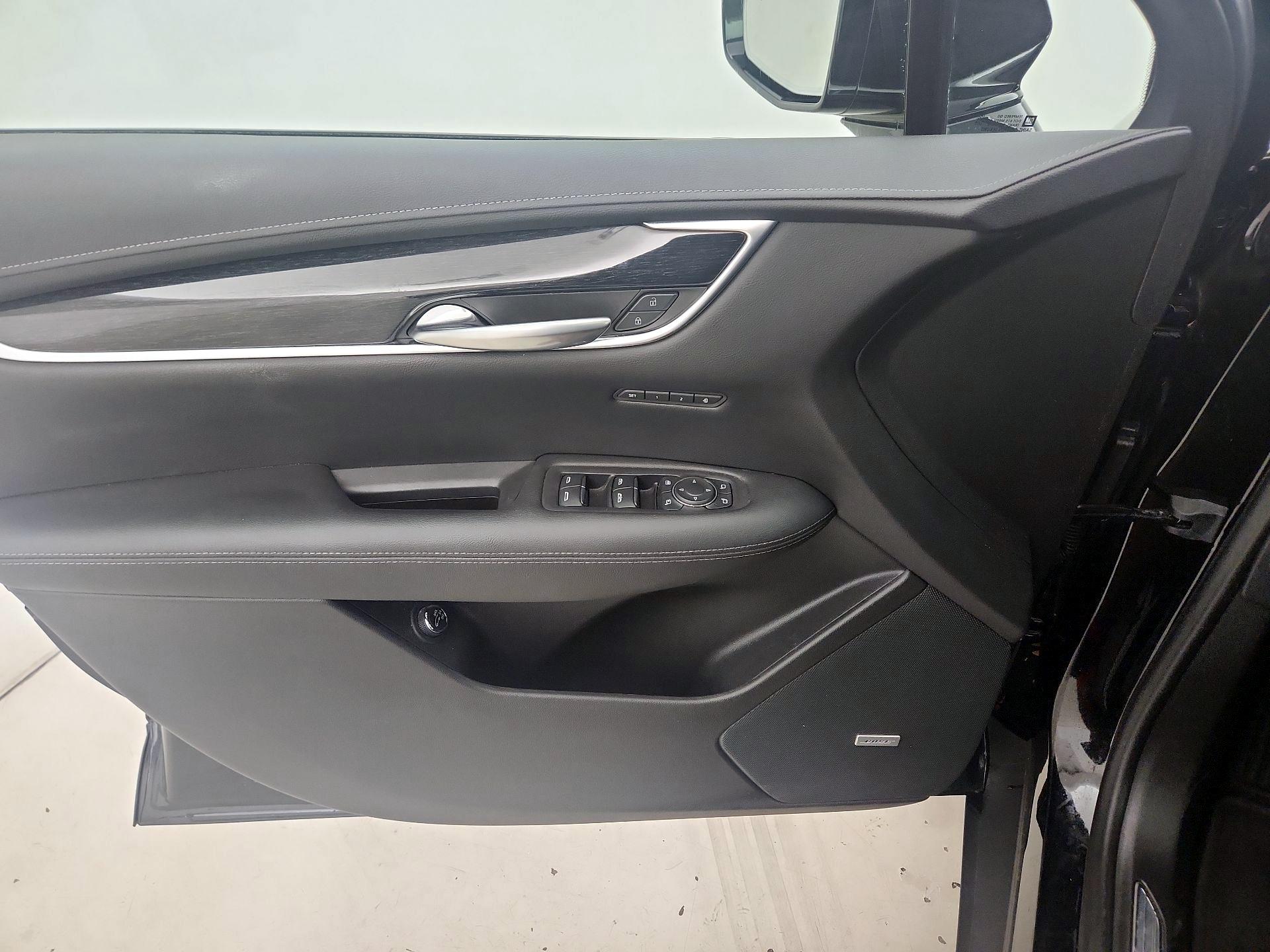 Thumbnail: 2021 Cadillac XT5 - 12