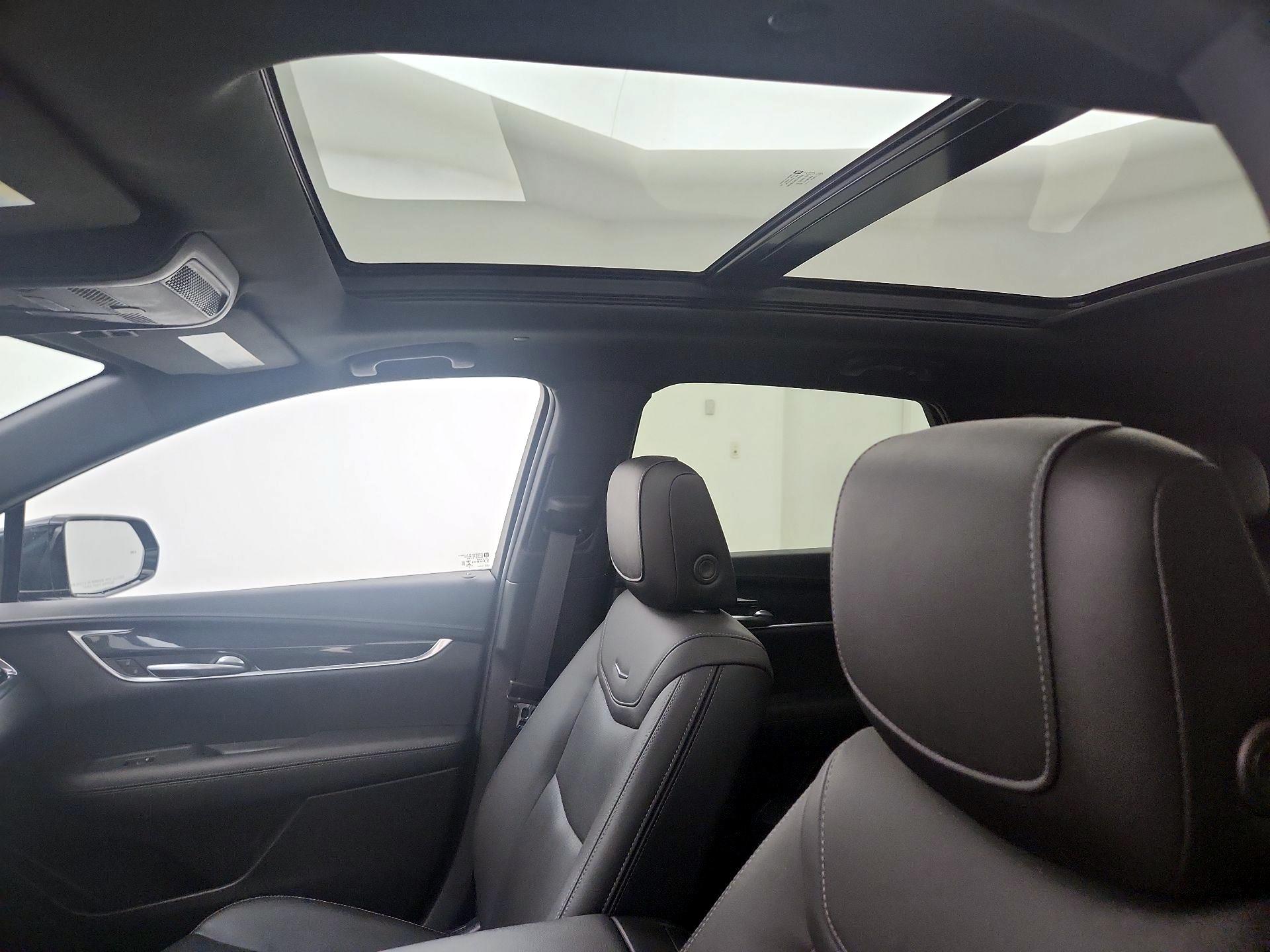 Thumbnail: 2021 Cadillac XT5 - 19