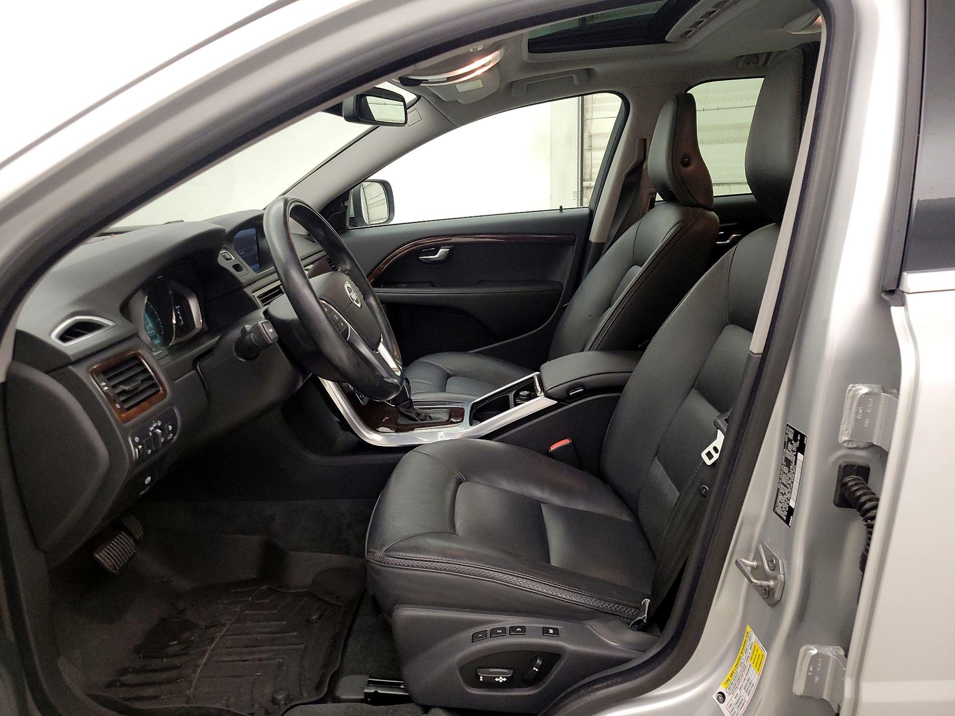 Thumbnail: 2015 Volvo XC70 - 11