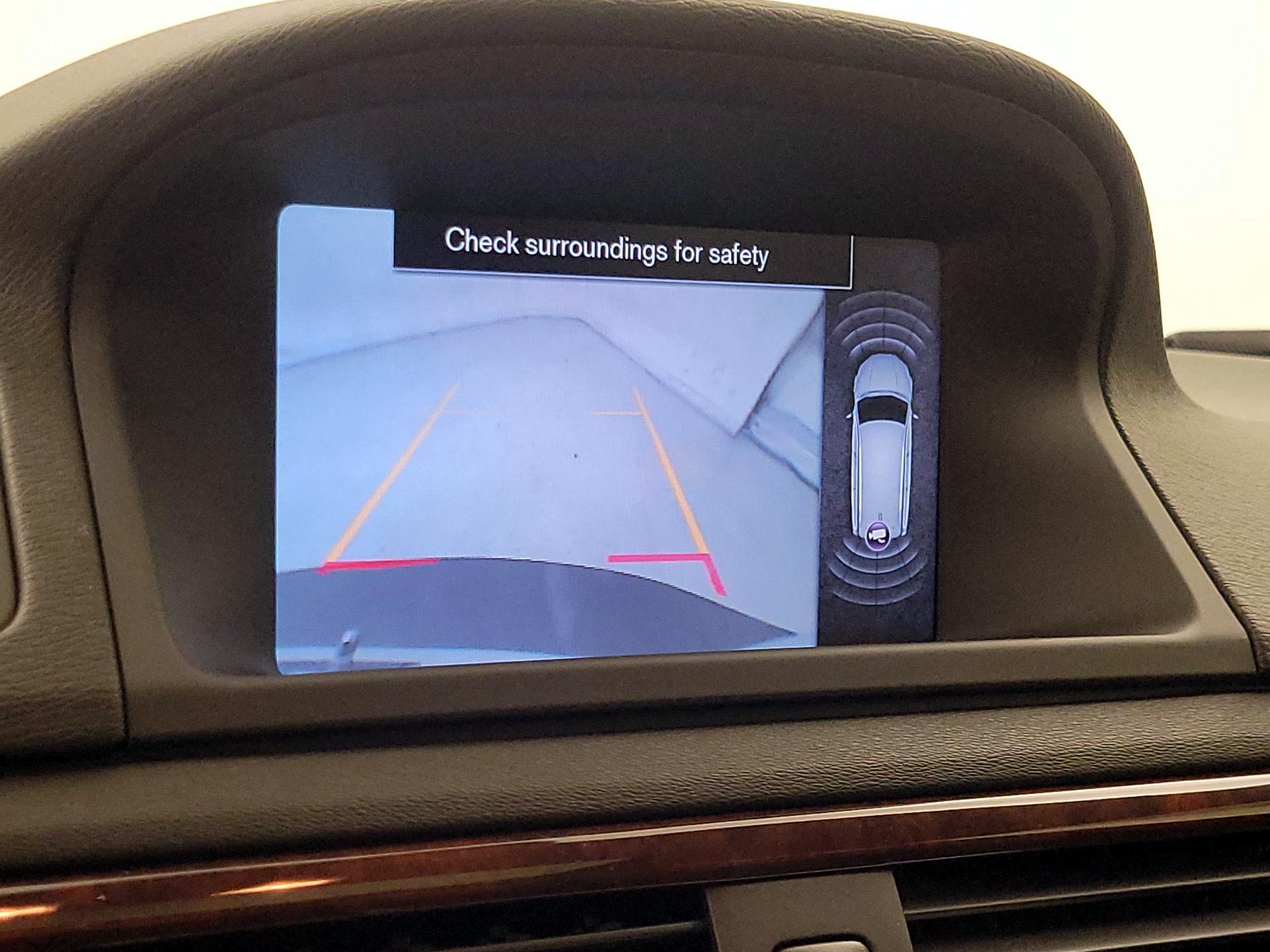 Thumbnail: 2015 Volvo XC70 - 14