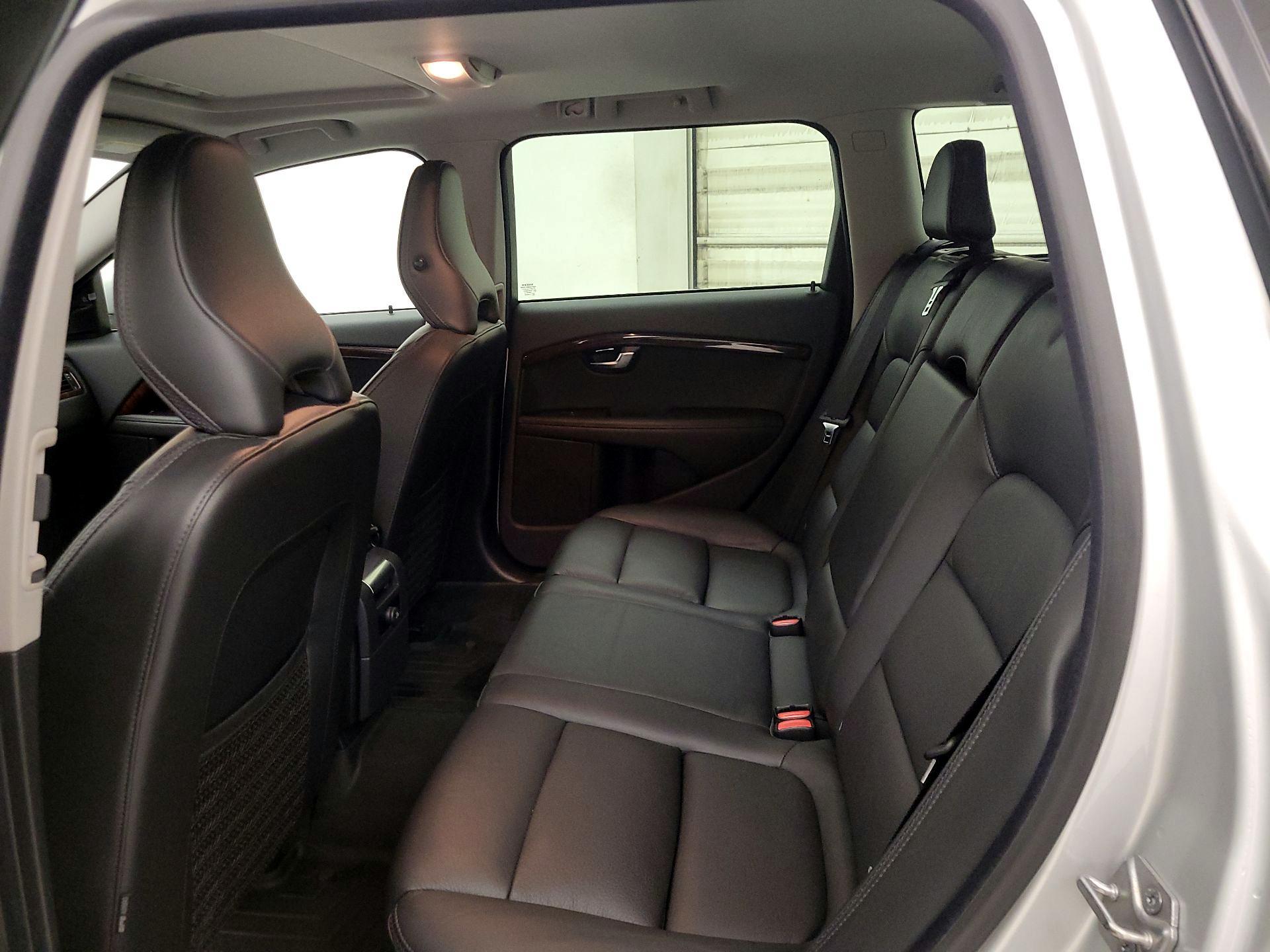 Thumbnail: 2015 Volvo XC70 - 20