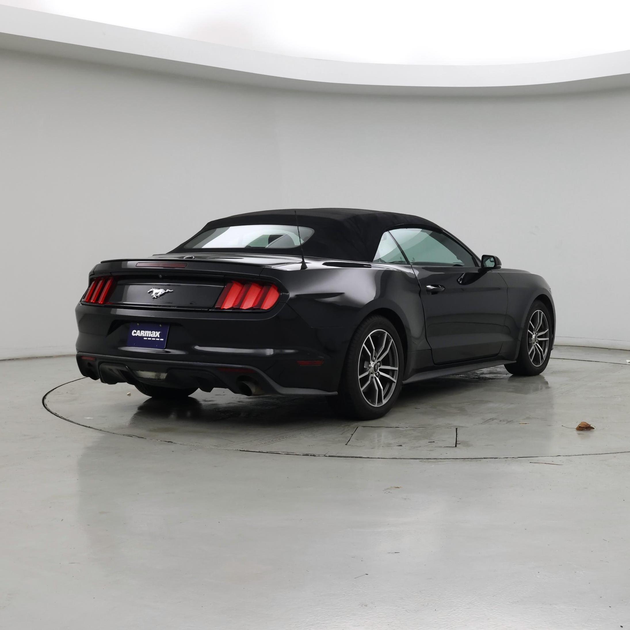 Thumbnail: 2017 Ford Mustang - 8